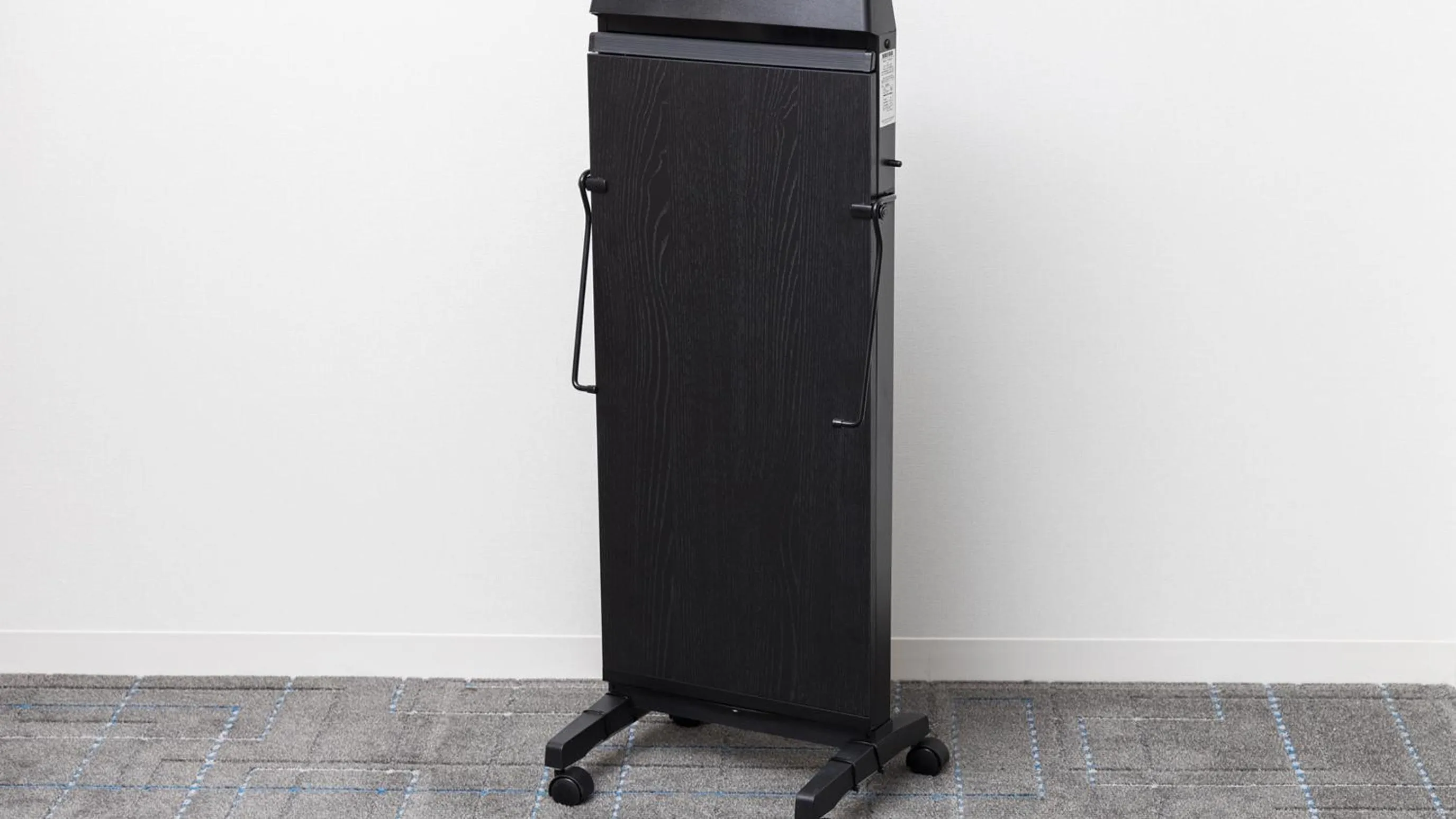trouser press in JR-East Hotel Mets Tsudanuma