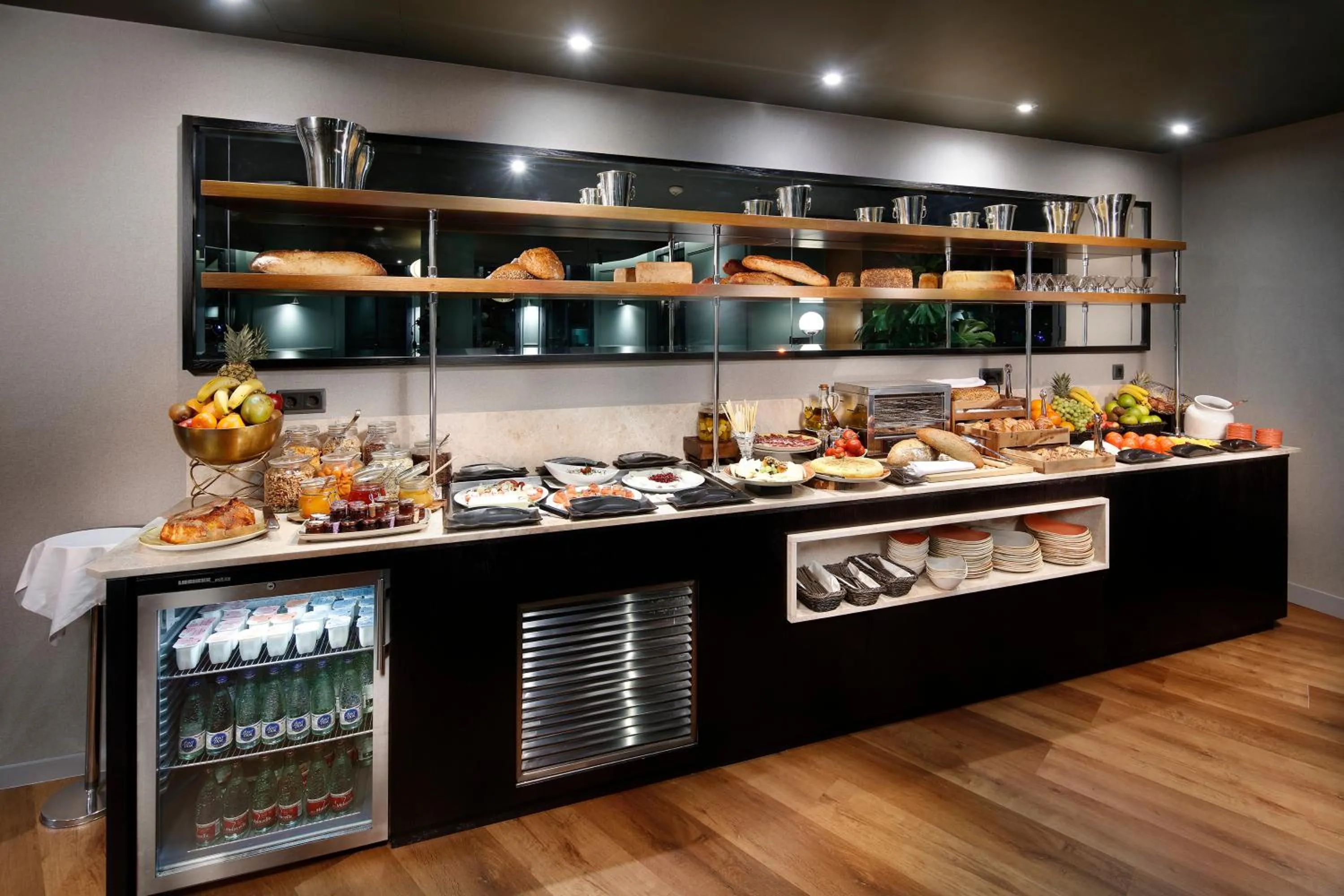 Food and drinks in Wilson Boutique Hotel