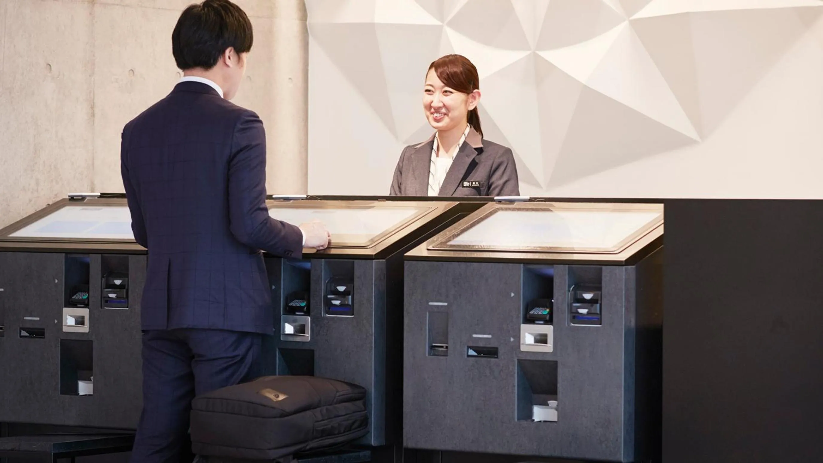 Lobby or reception in JR East Hotel Mets Premier Sapporo