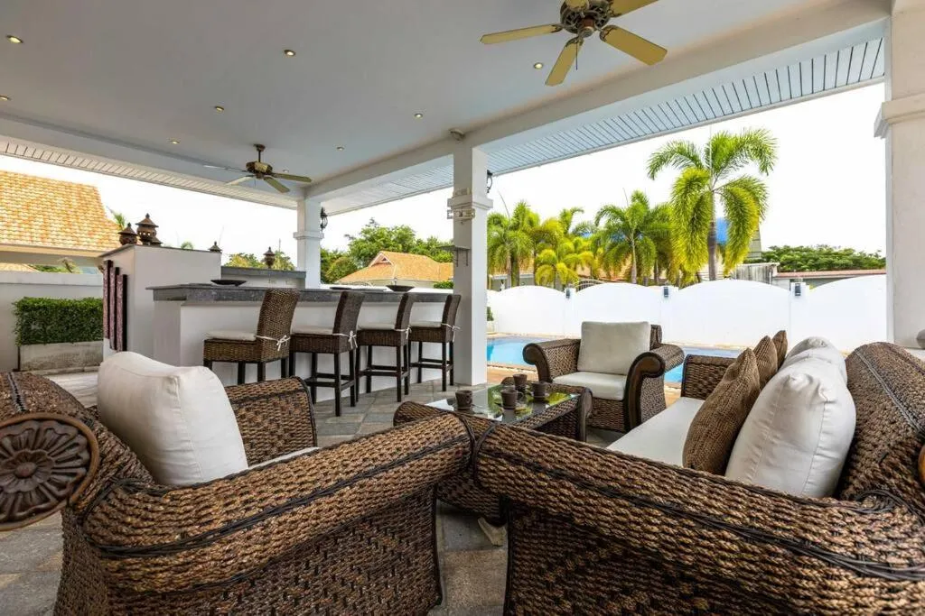 Private 3 Bedroom Pool Villa PP10