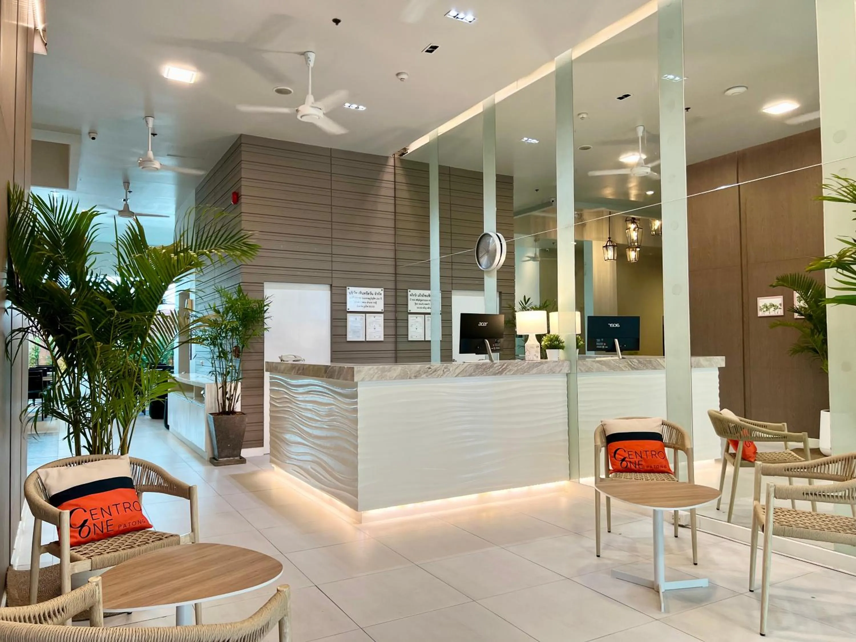 Lobby or reception in Centro One Patong