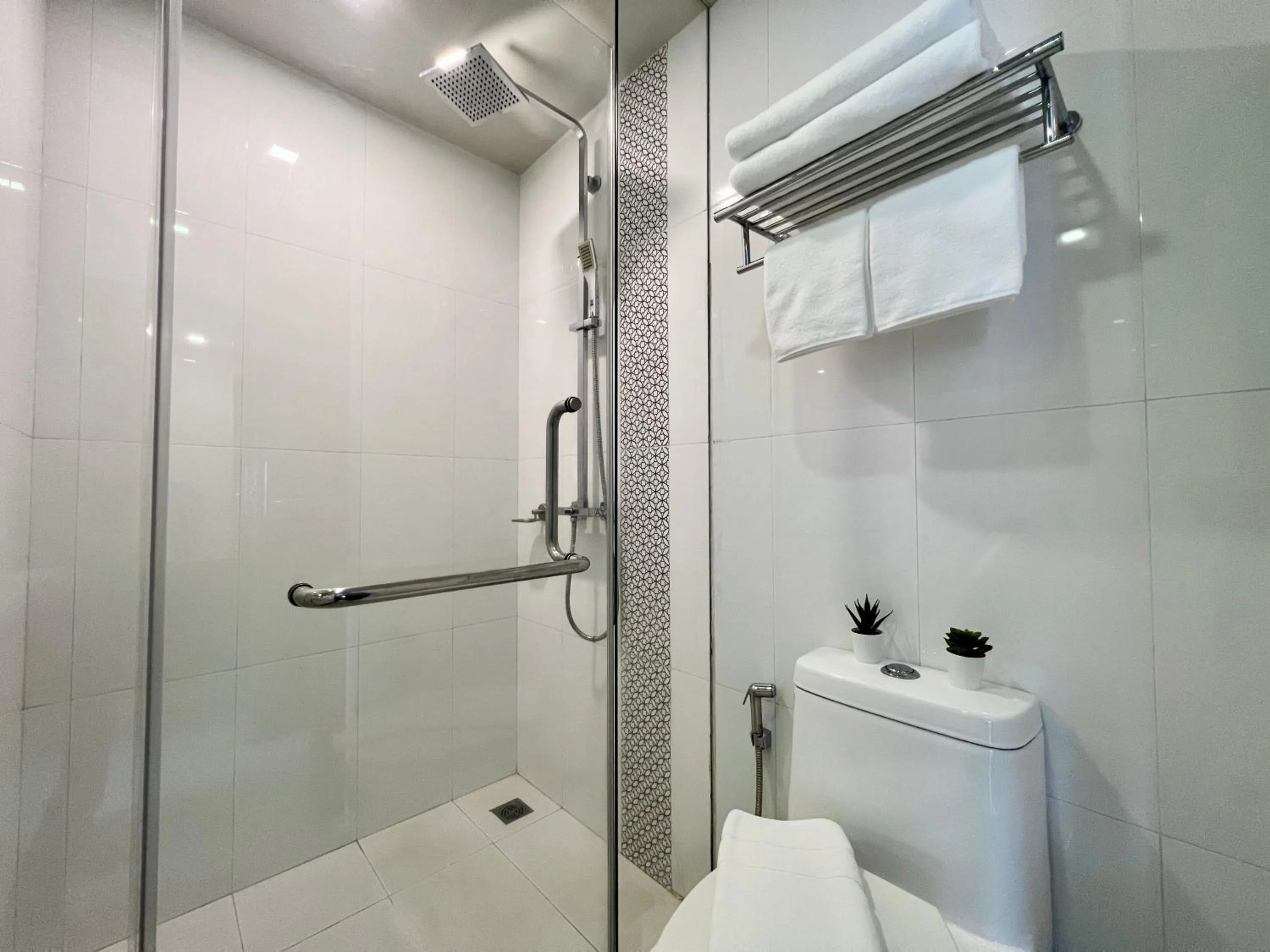 Shower in Centro One Patong