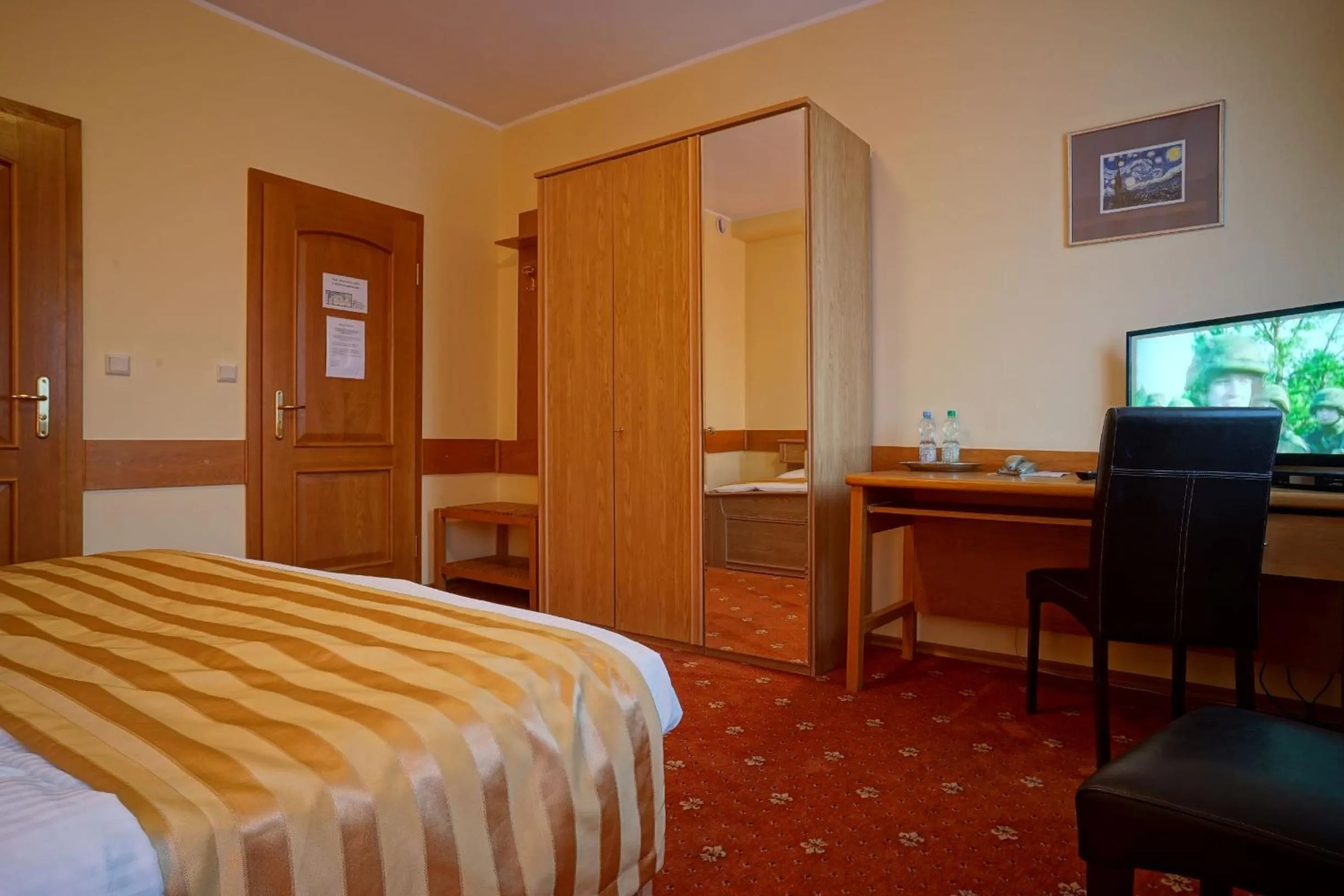 Bed in Noclegi w Lublińcu Lubex