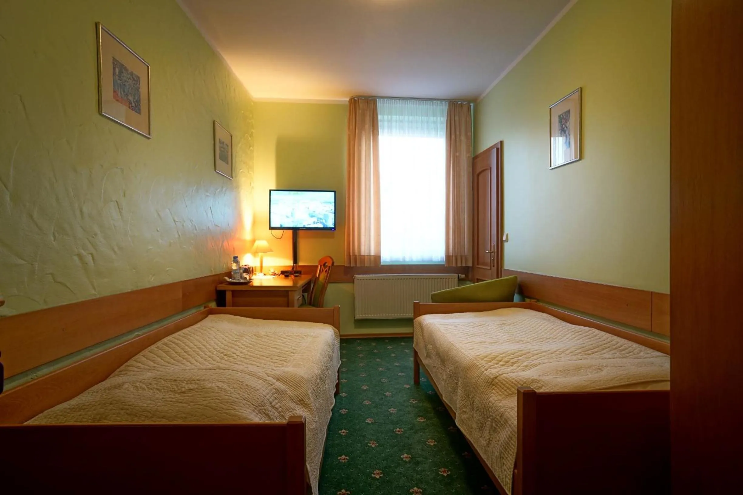 Bed in Noclegi w Lublińcu Lubex