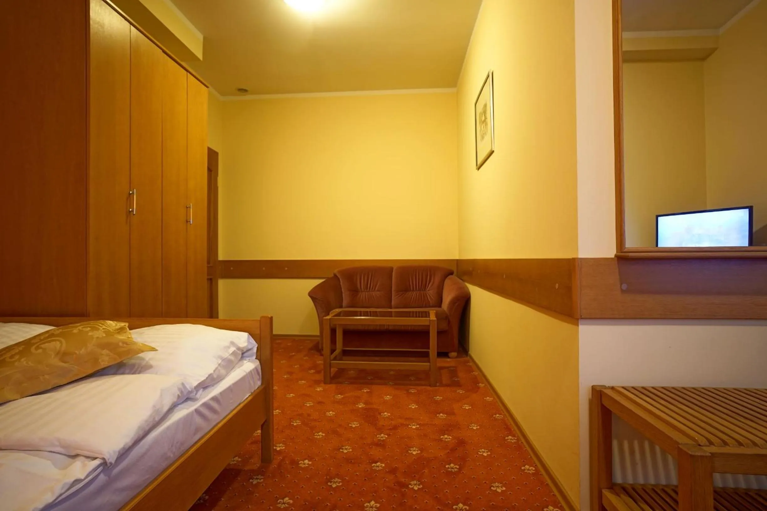 Bed in Noclegi w Lublińcu Lubex