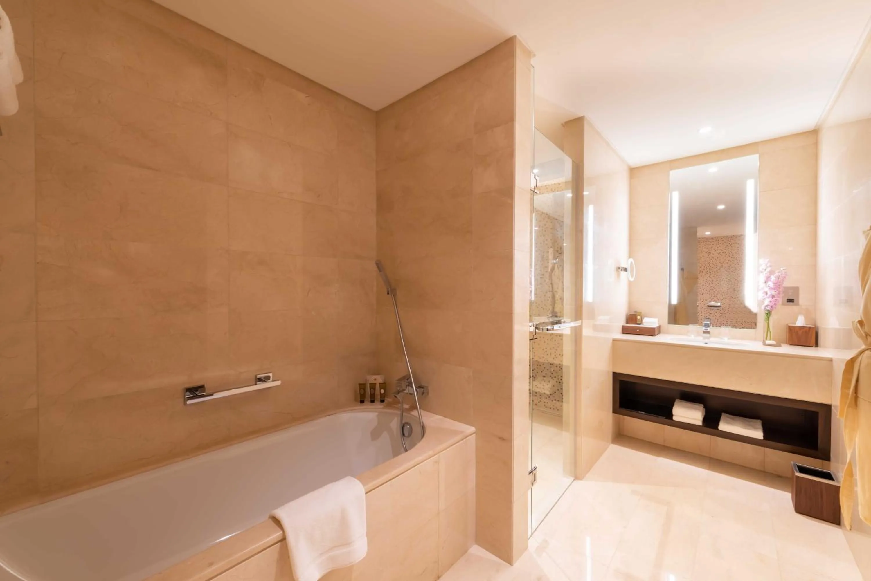 Shower in Shaza Doha