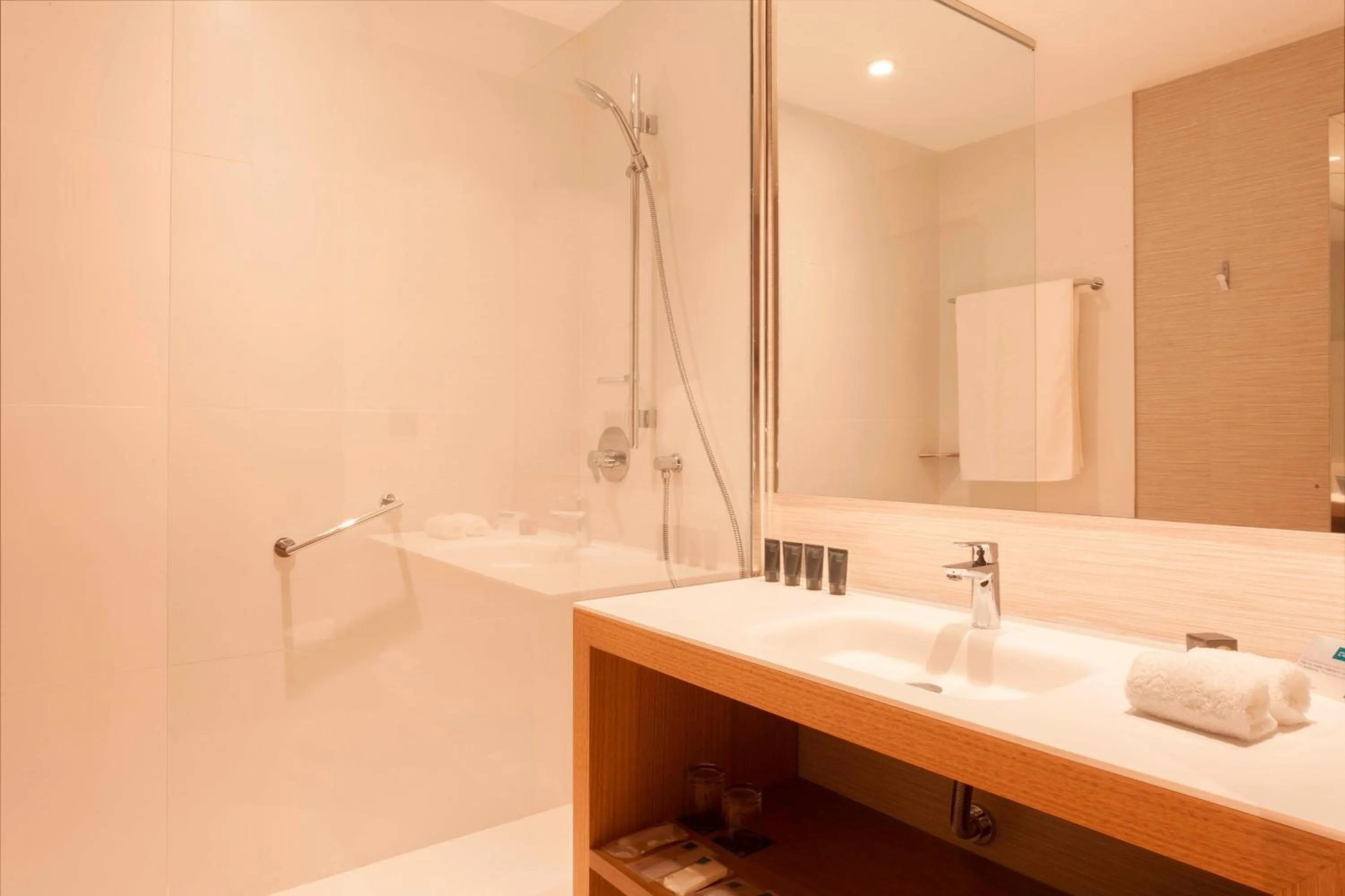 Bathroom in AC Hotel Diagonal L'Illa by Marriott