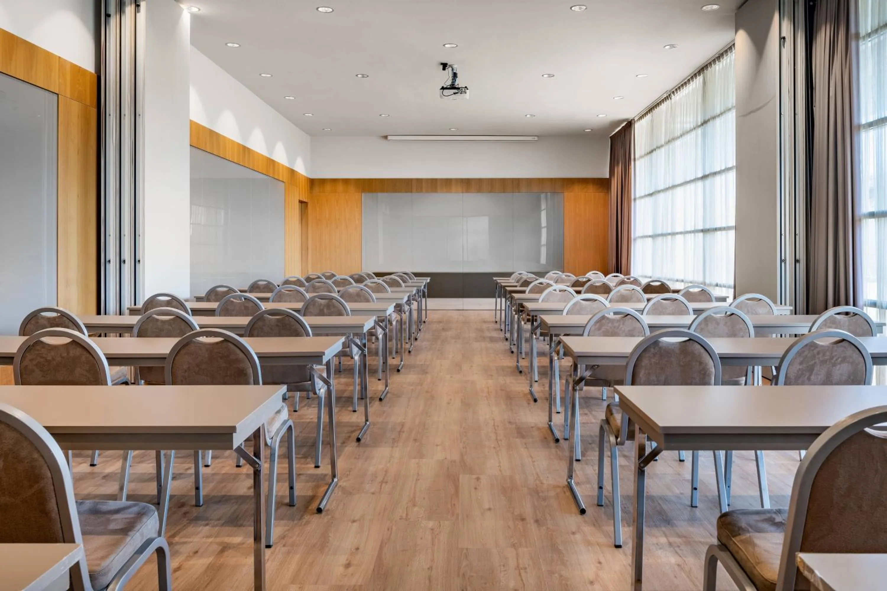 Meeting/conference room in AC Hotel Diagonal L'Illa by Marriott