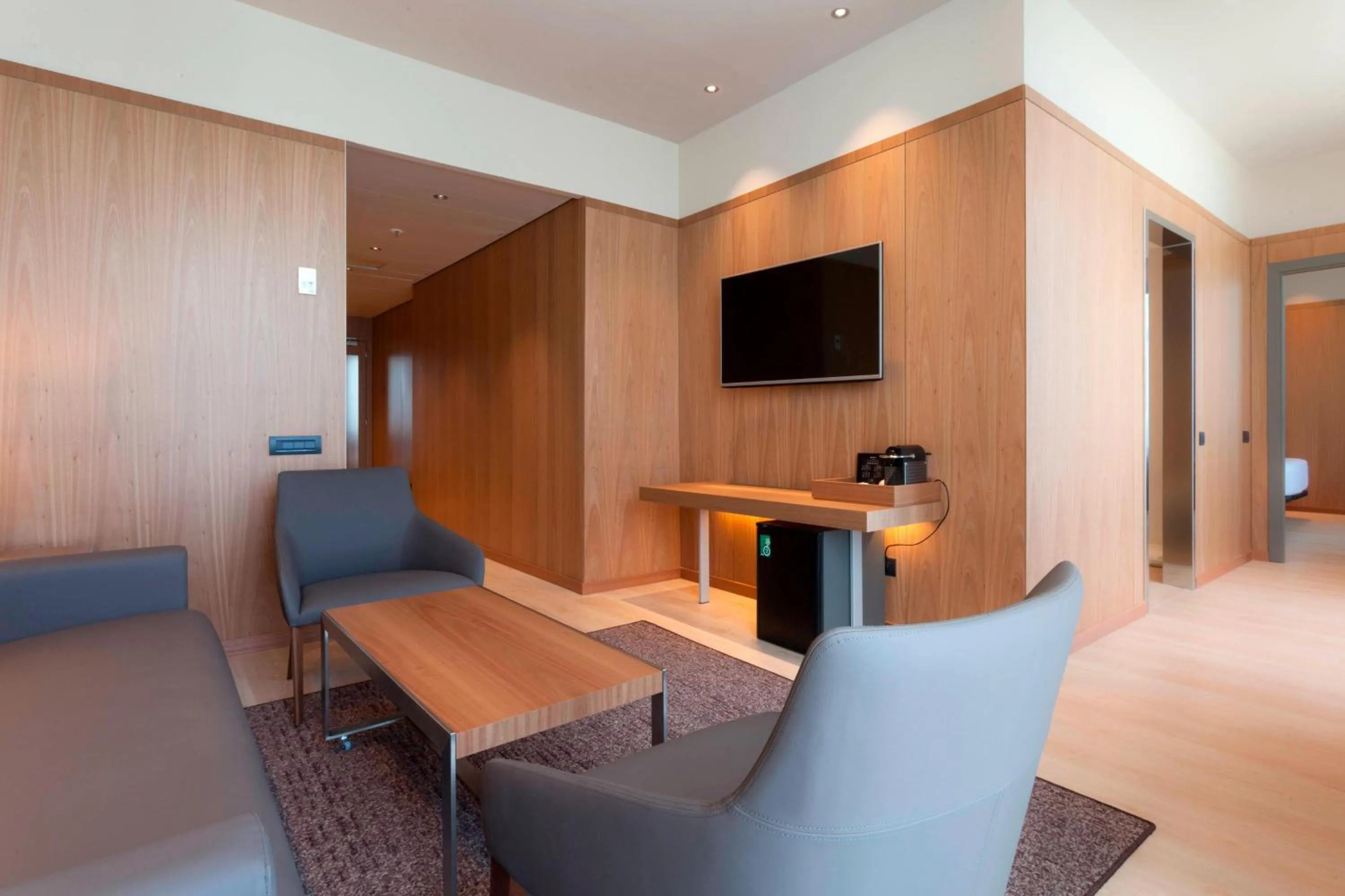 Photo of the whole room in AC Hotel Diagonal L'Illa by Marriott