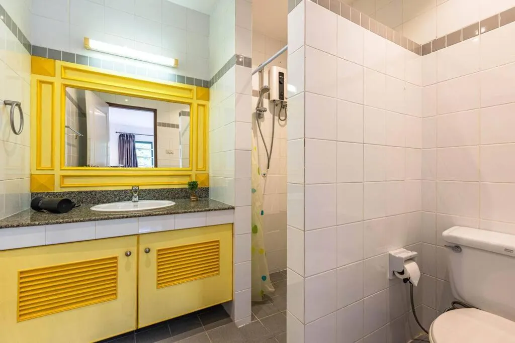 4 Bedroom Townhouse in Great Location! (BSS)