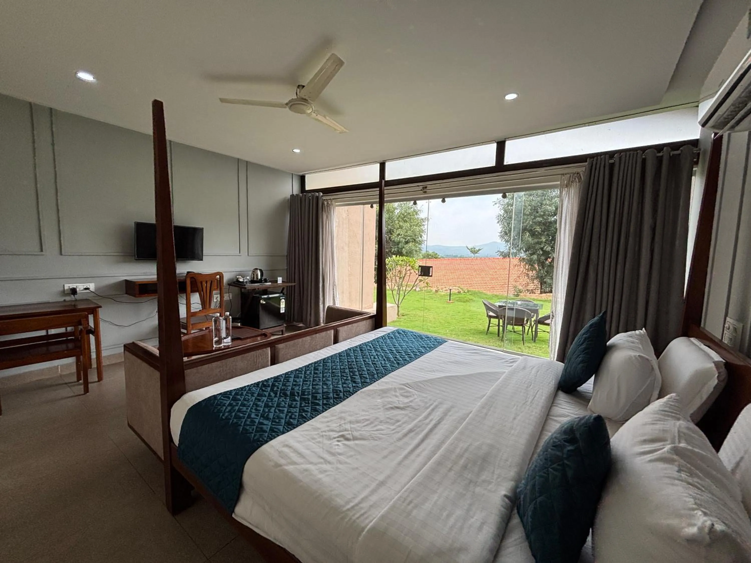 Bed in Ravishing Retreat Resort