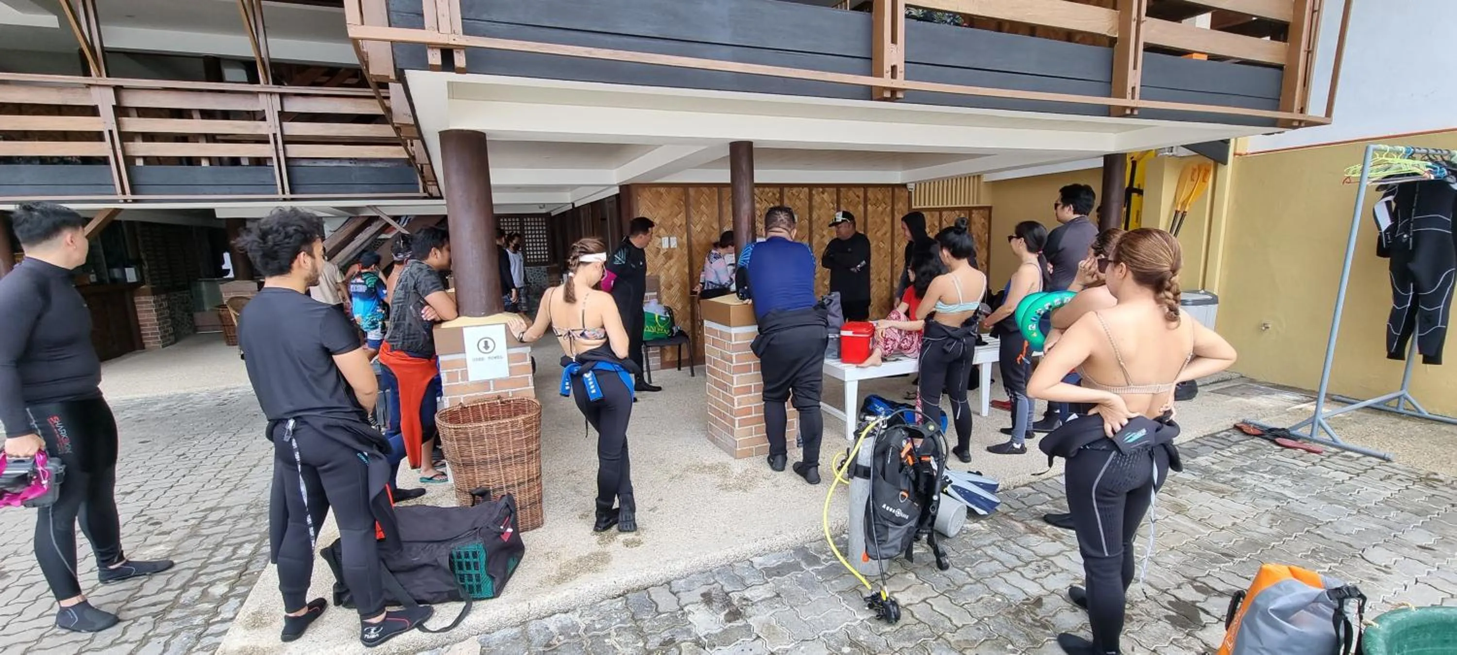 group of guests in Aquaventure Reef Club