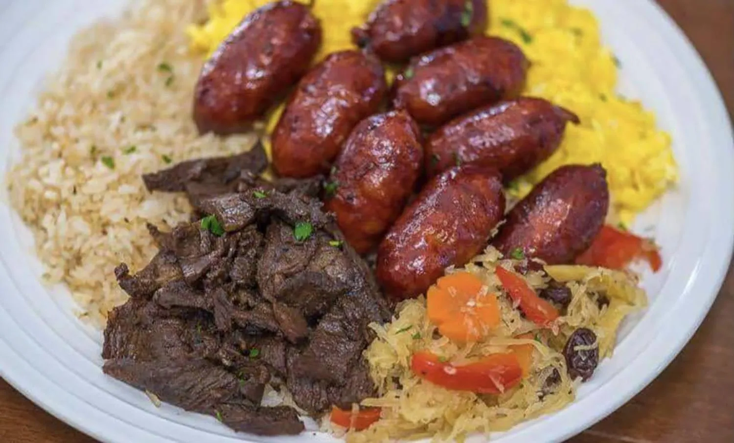 Food and drinks in Aquaventure Reef Club