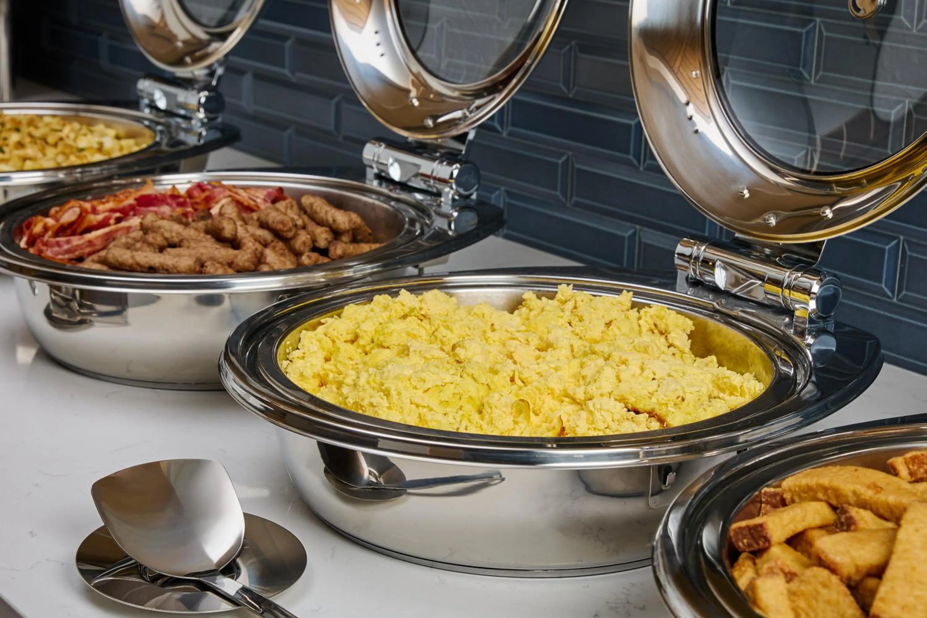 Restaurant/places to eat in Hyatt House Houston Medical Center