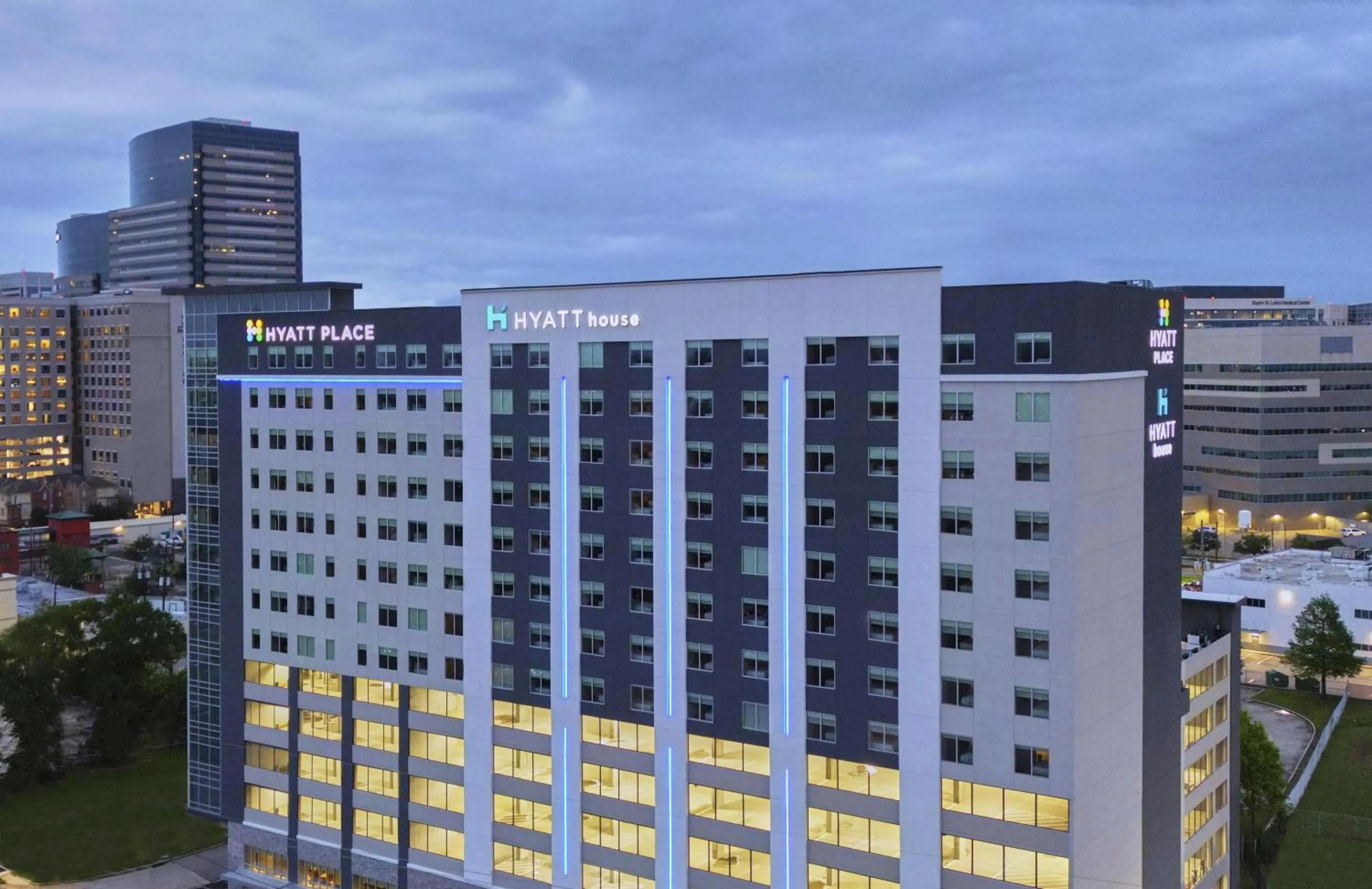 Property building in Hyatt Place Houston Medical Center