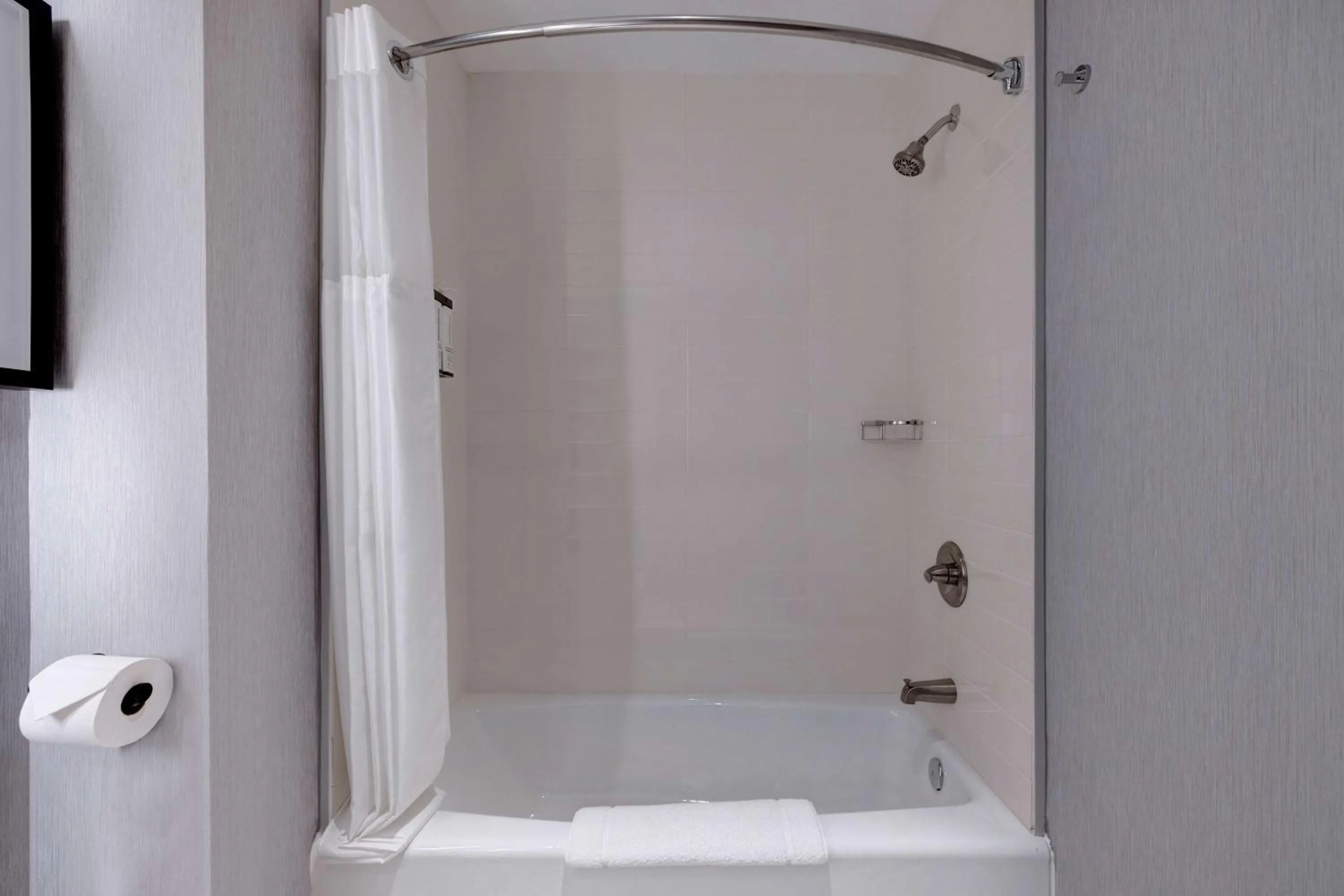 Bathroom in Hyatt Place Flagstaff