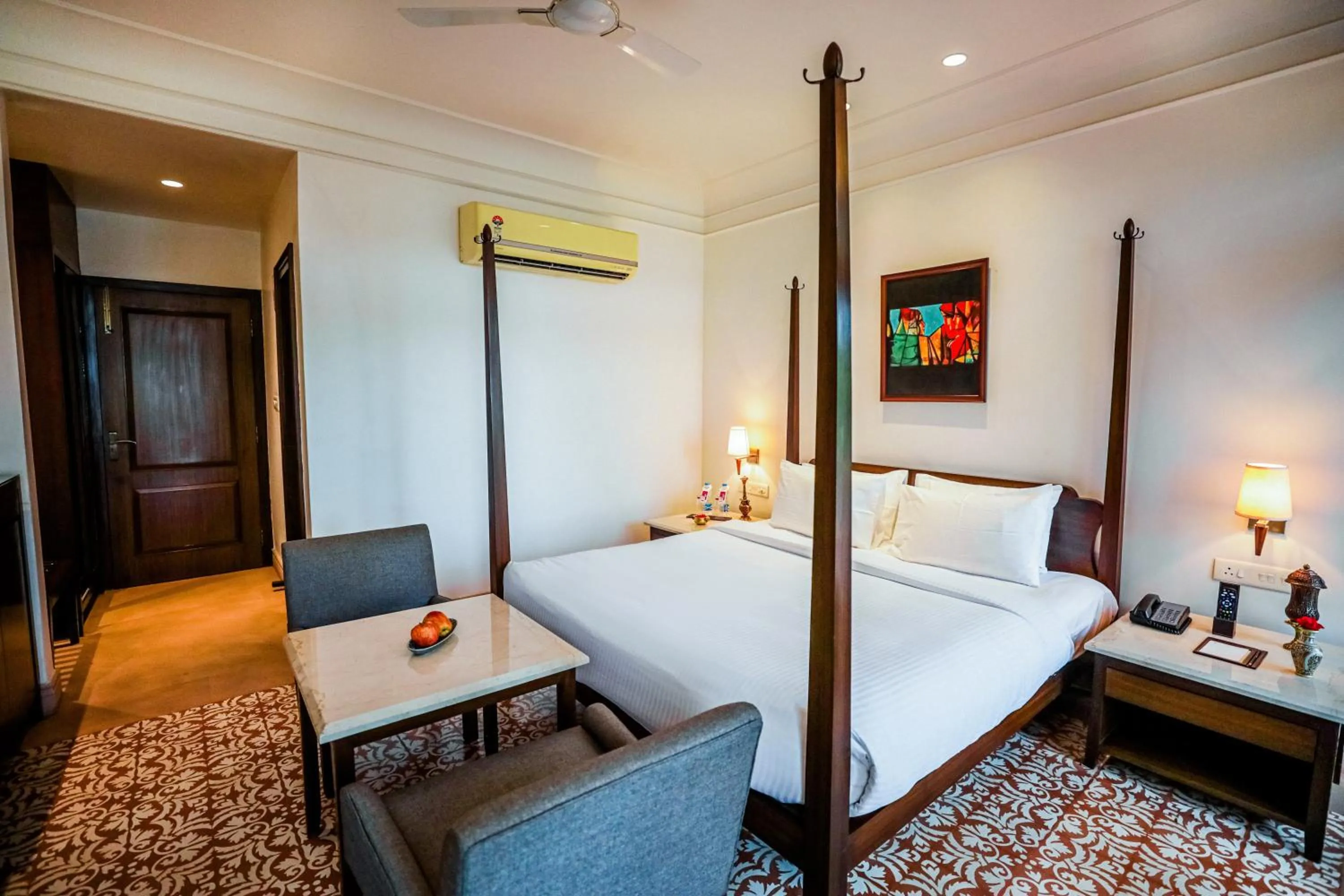 Bedroom, Bed in Saptapuri by Royal Orchid Hotels Limited Varanasi