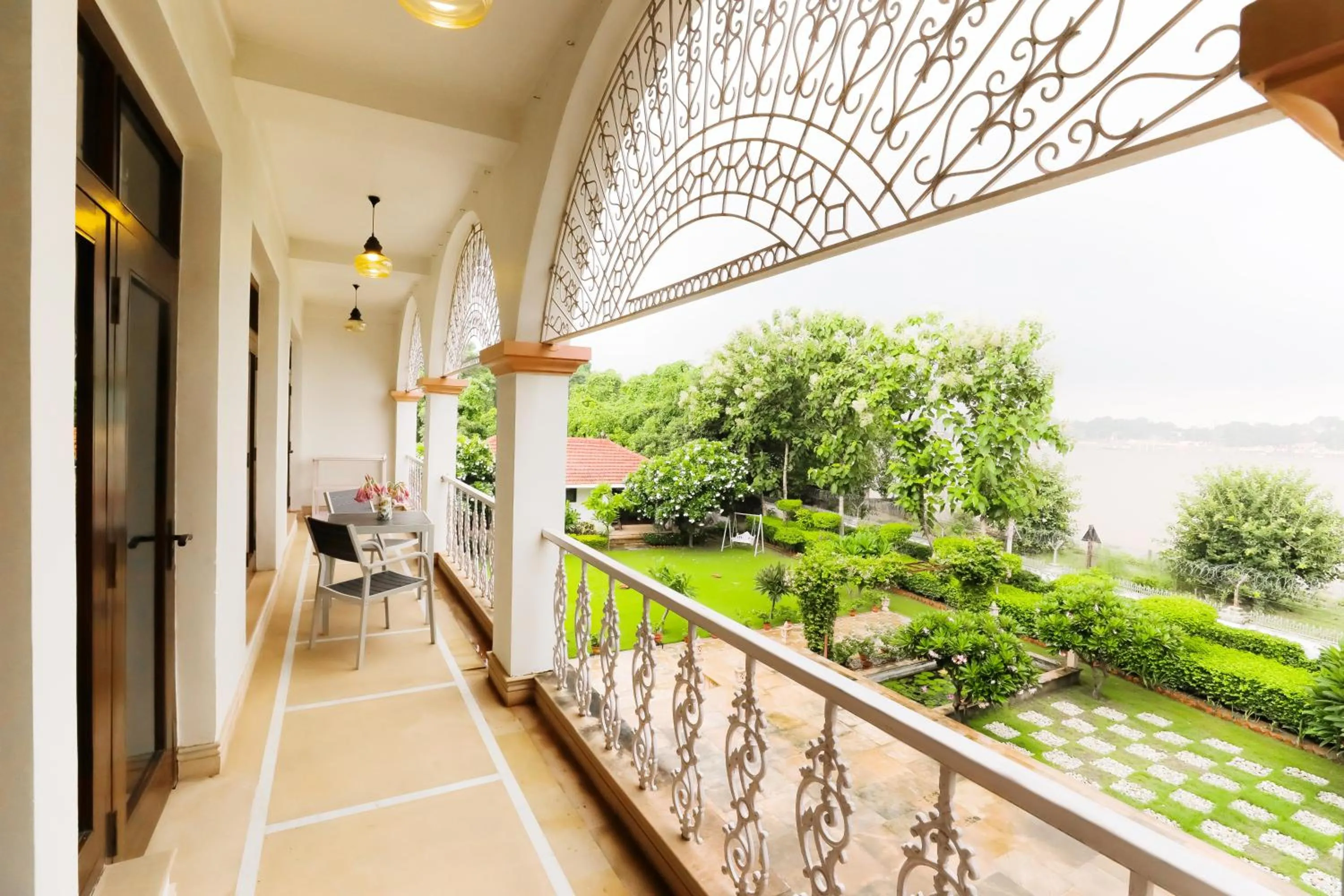 Garden view in Saptapuri by Royal Orchid Hotels Limited Varanasi