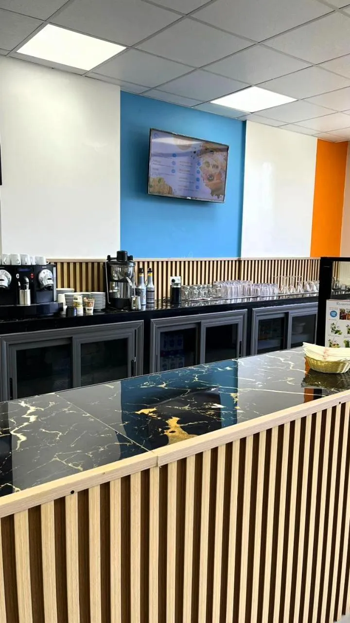 Restaurant/places to eat in Waypoint Suites - Appartements meublés