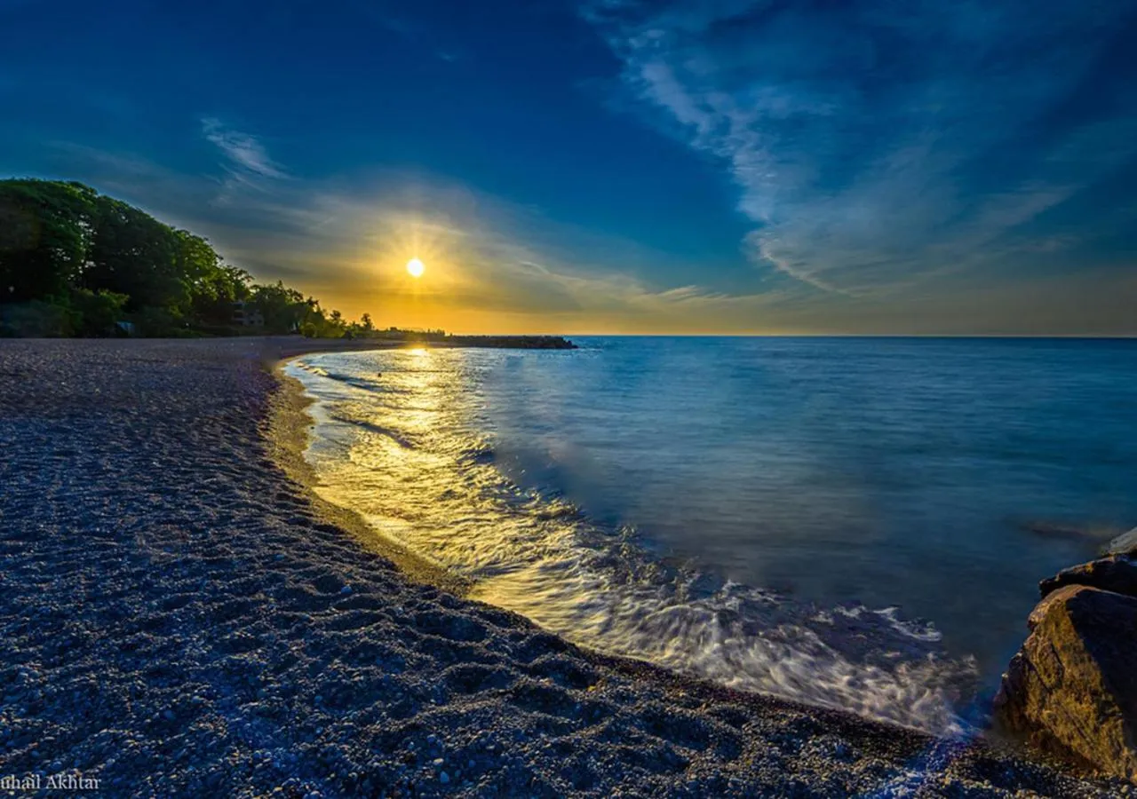 Toronto Bed & Breakfast - Free parking