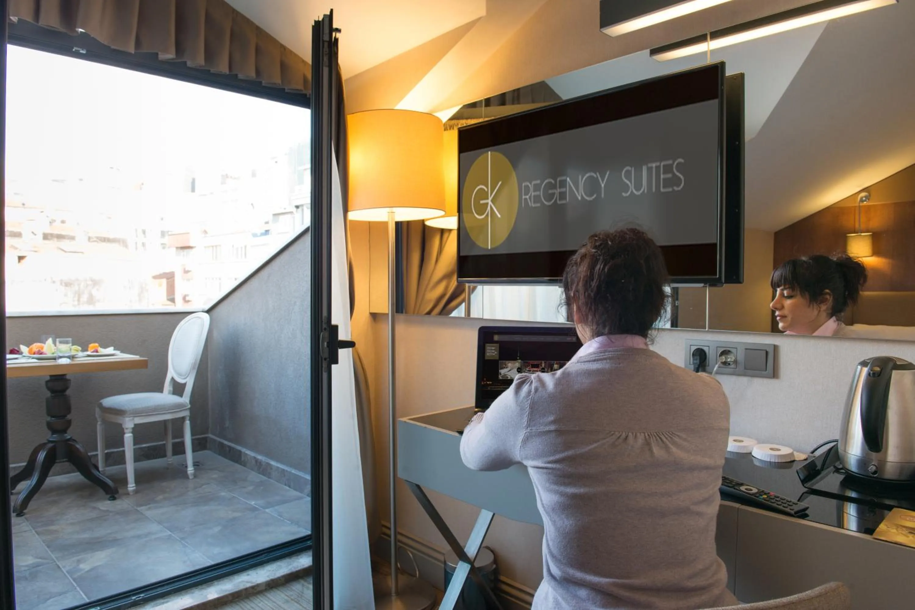 Photo of the whole room in GK Regency Suites Hotel