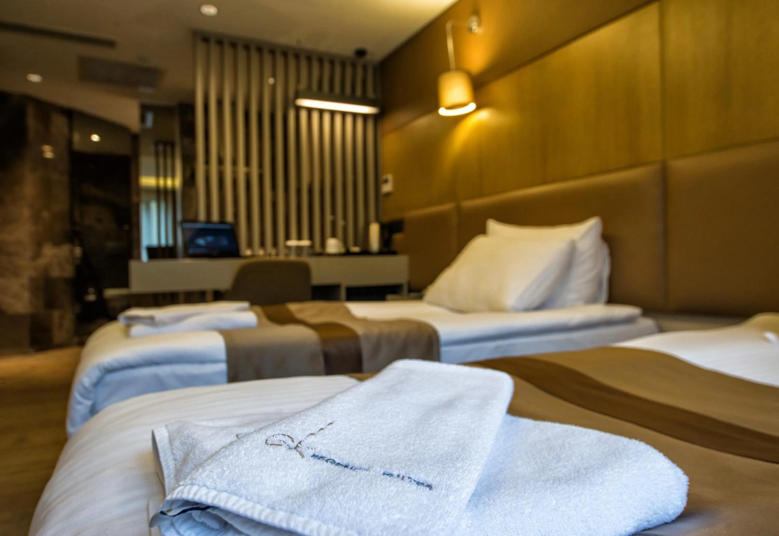 Photo of the whole room in GK Regency Suites Hotel