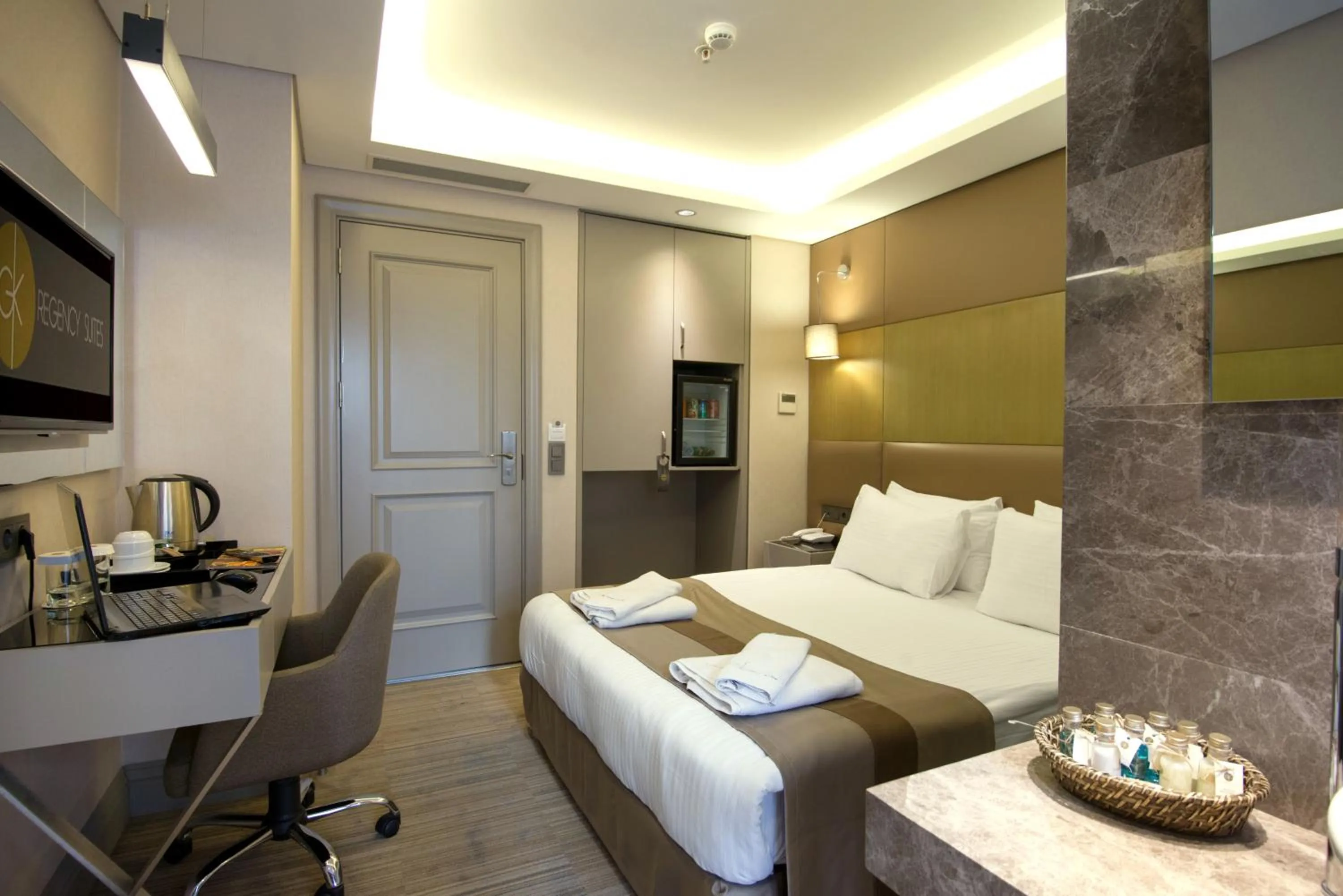 Photo of the whole room in GK Regency Suites Hotel