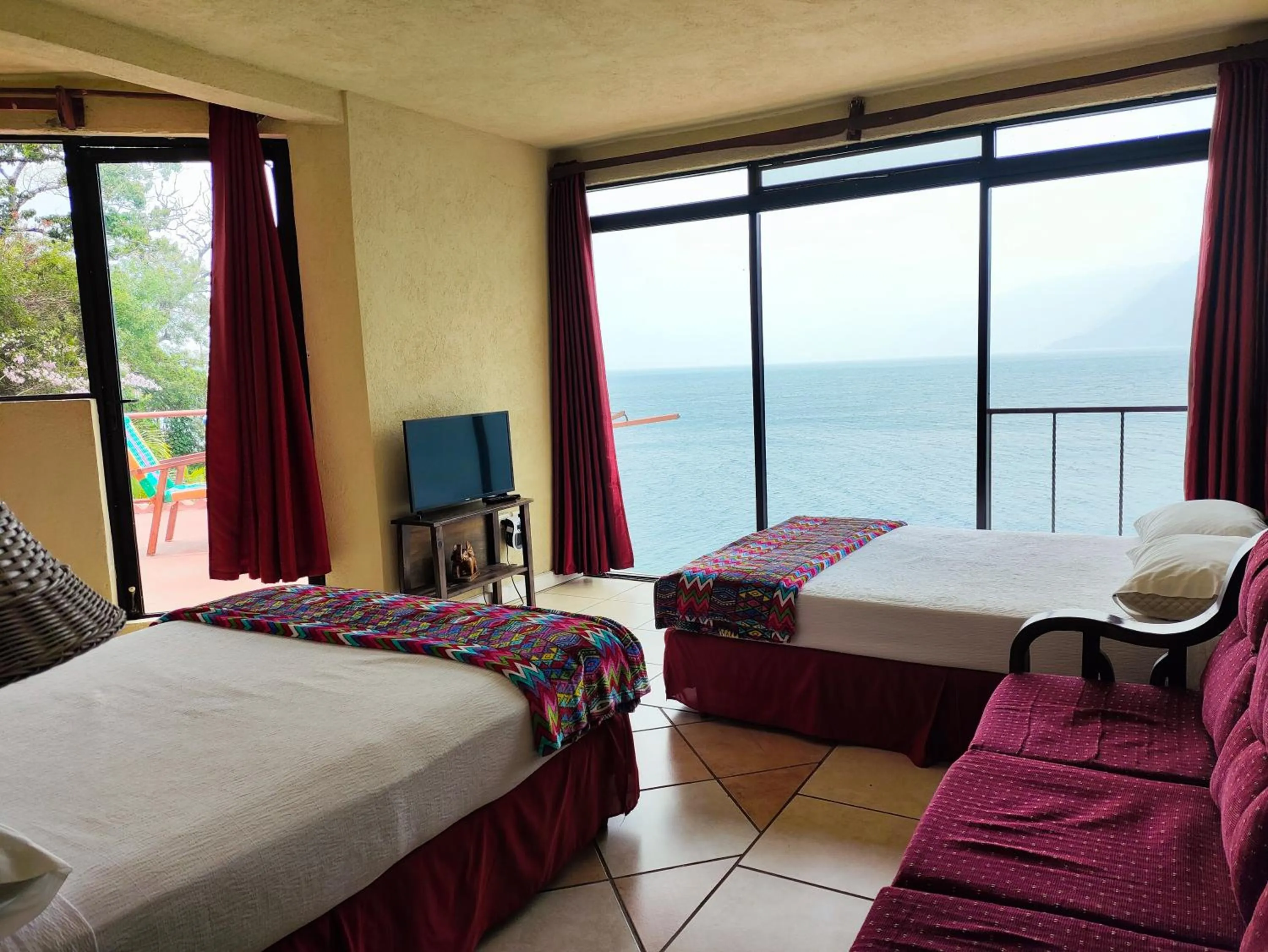 Bed in Hotel Restaurante La Villa de los Dioses