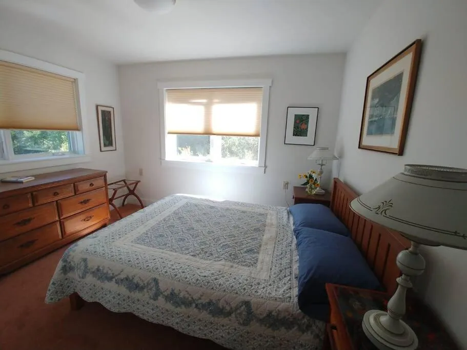 Bed in Spacious country retreat close to town and nature, Sylvana Farm VT