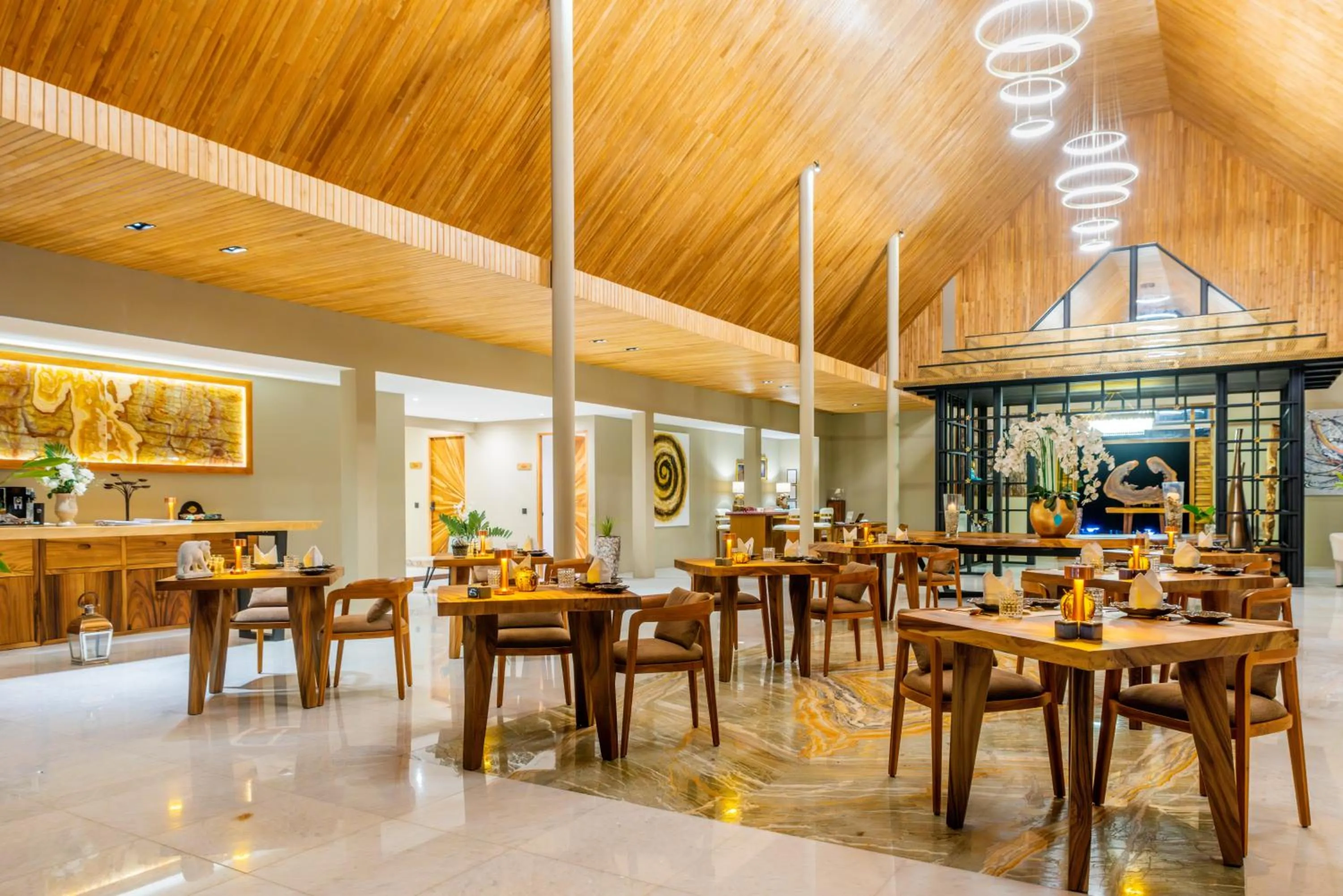 Restaurant/places to eat in Ida B Domain Resort