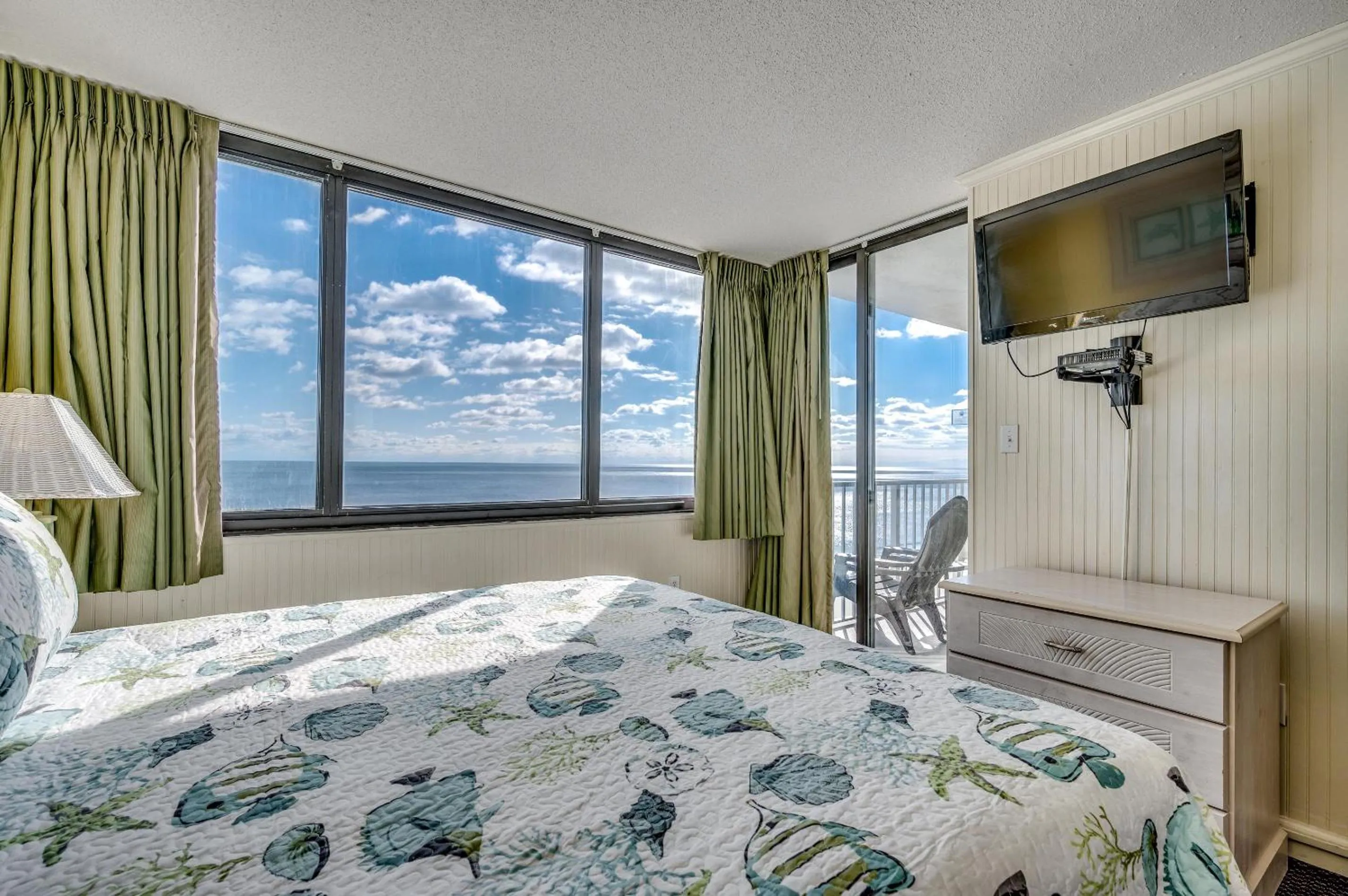 Bed in Sands Beach Club - 722