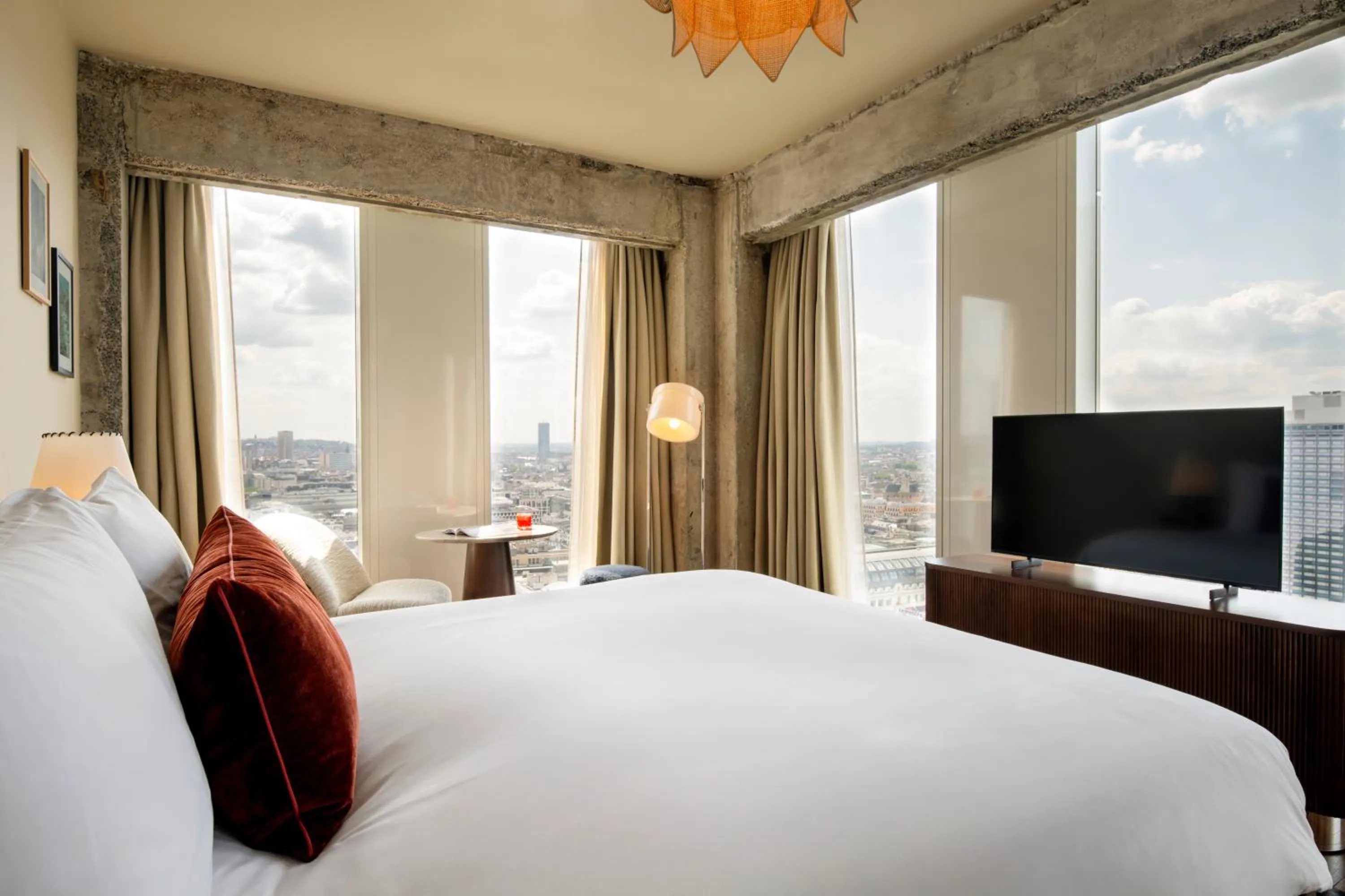 TV and multimedia, Bed in The Hoxton, Brussels