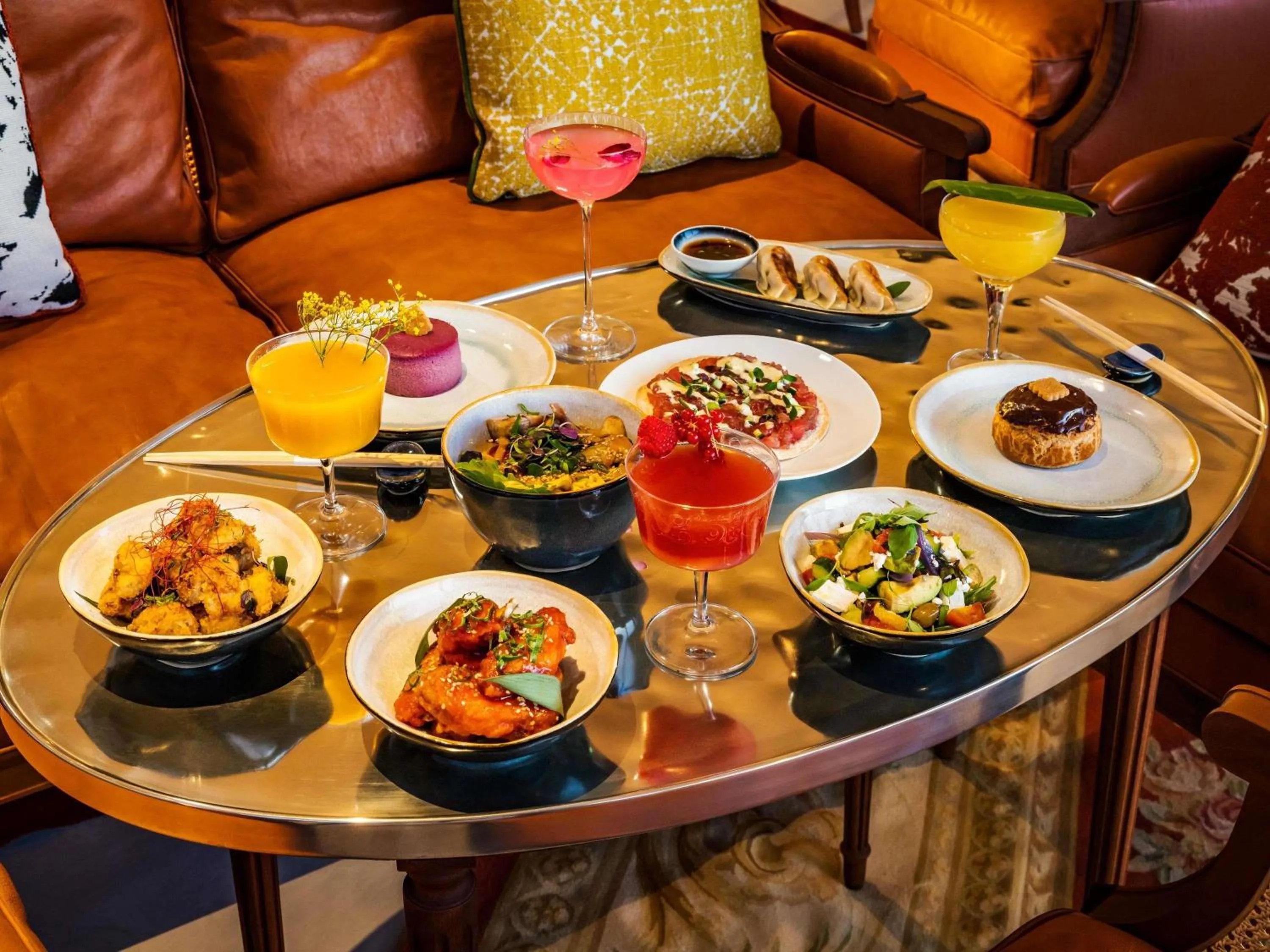 Restaurant/places to eat in Too Hotel & Spa Paris - MGallery Collection