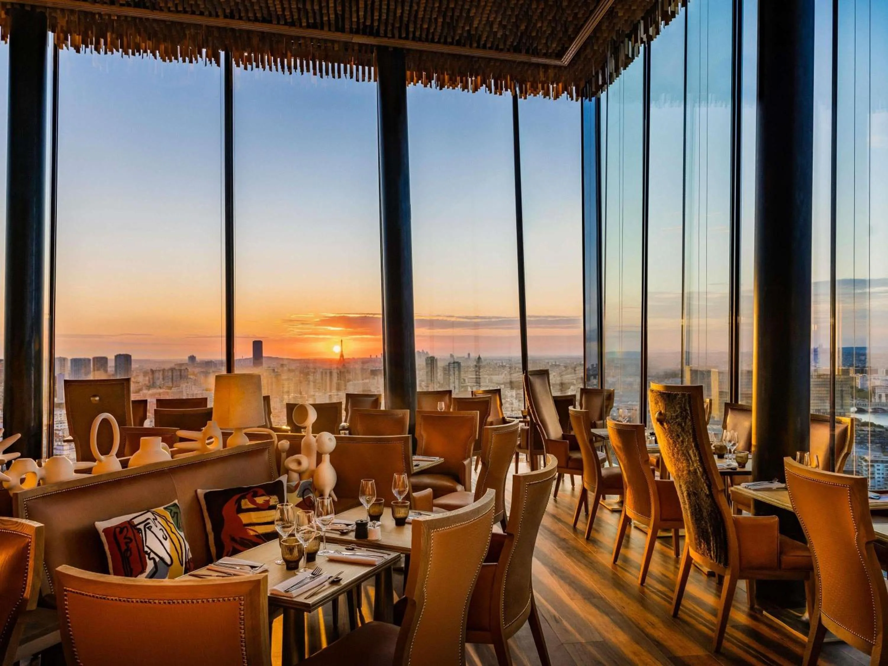 Restaurant/places to eat in Too Hotel & Spa Paris - MGallery Collection