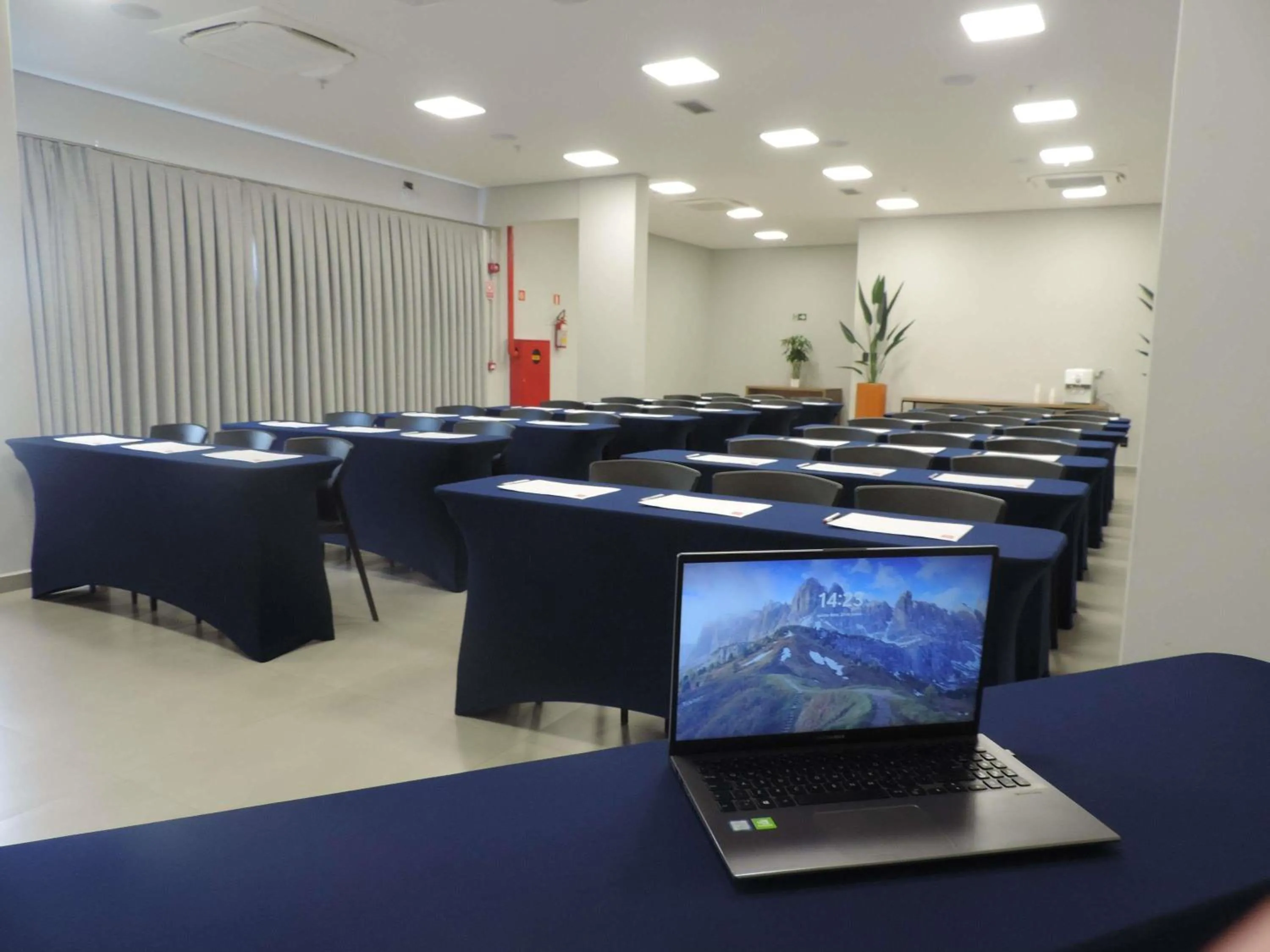 Meeting/conference room in ibis Guarapuava