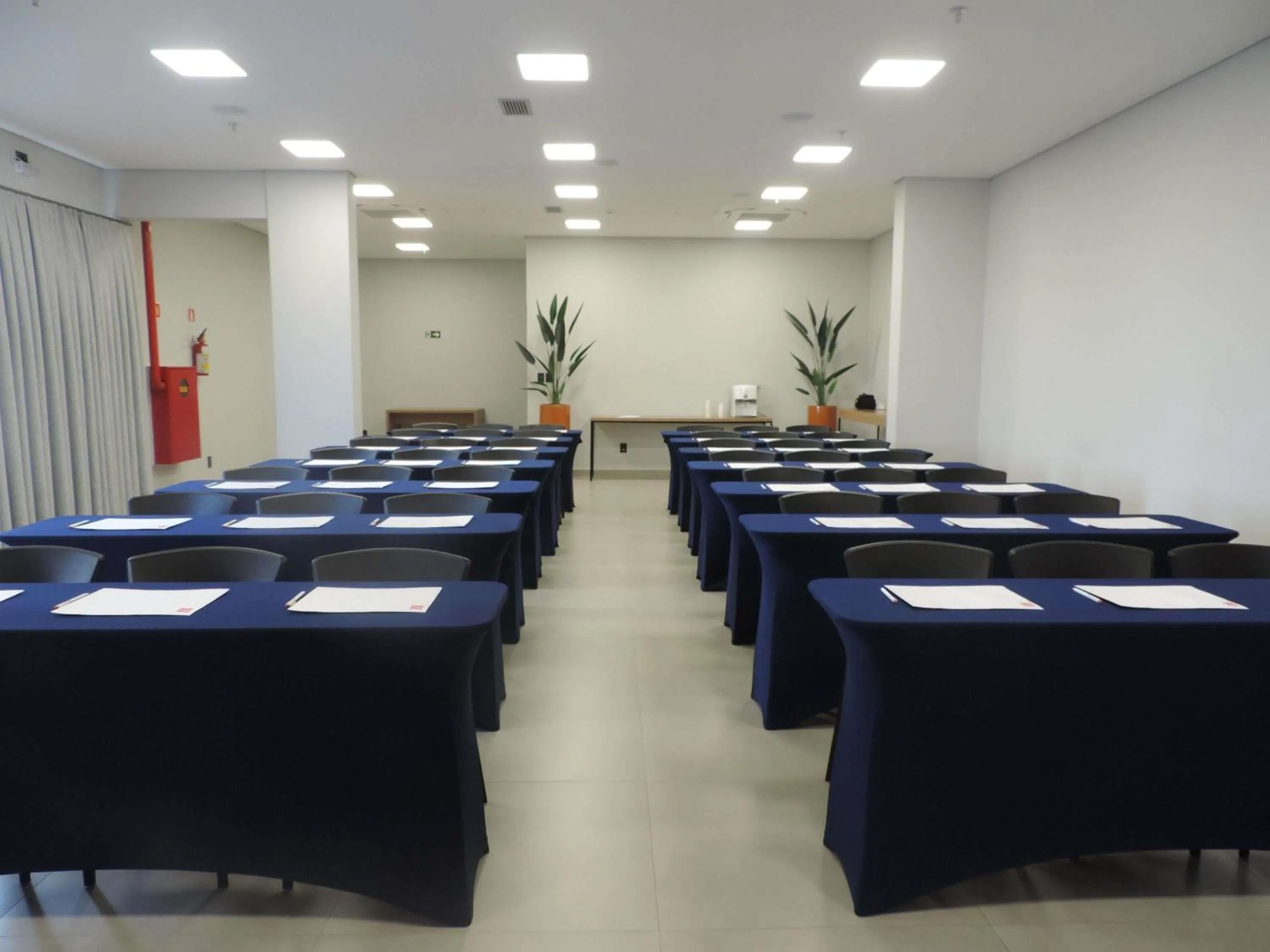 Meeting/conference room in ibis Guarapuava