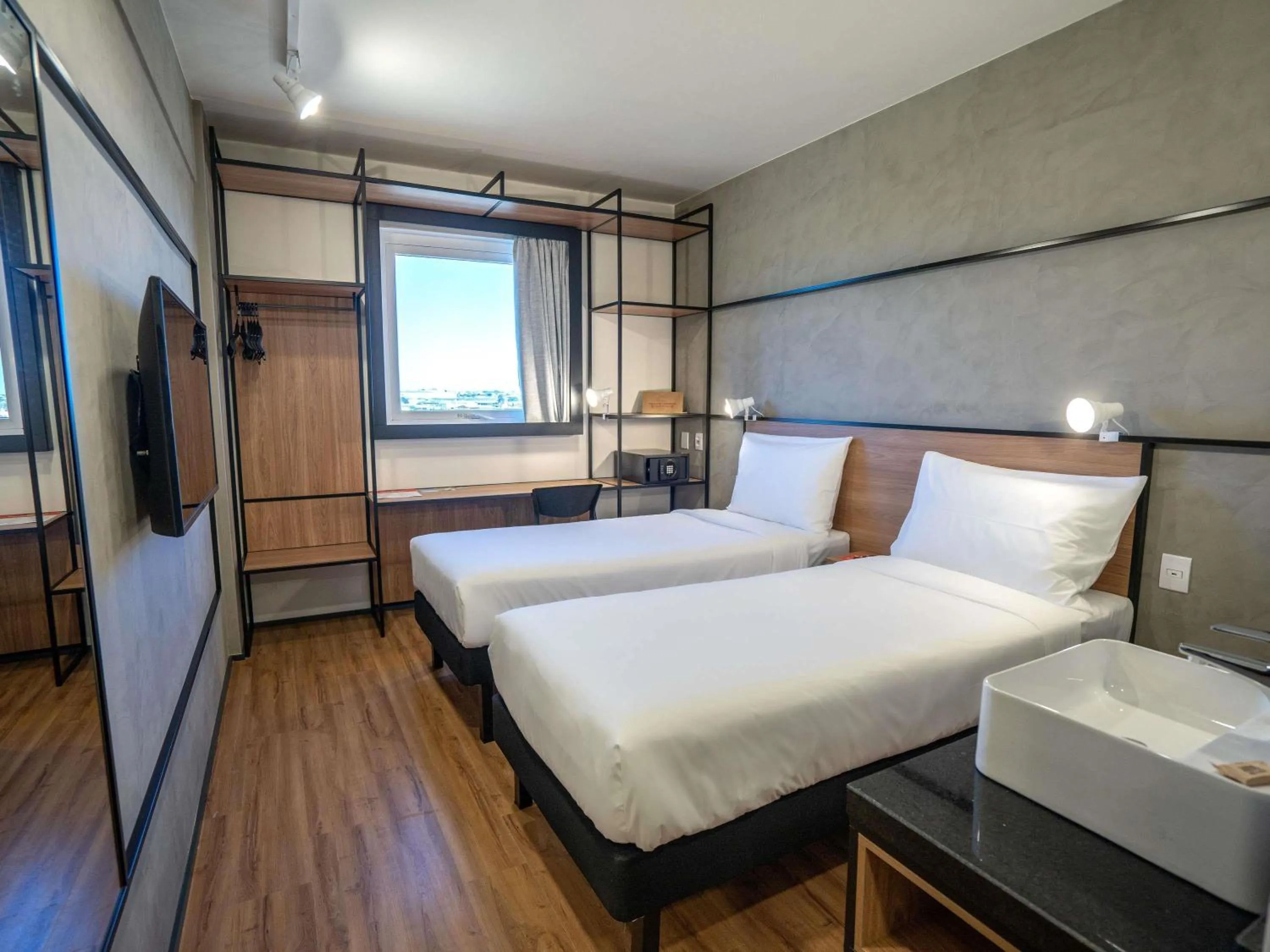 Bedroom, Bed in ibis Guarapuava