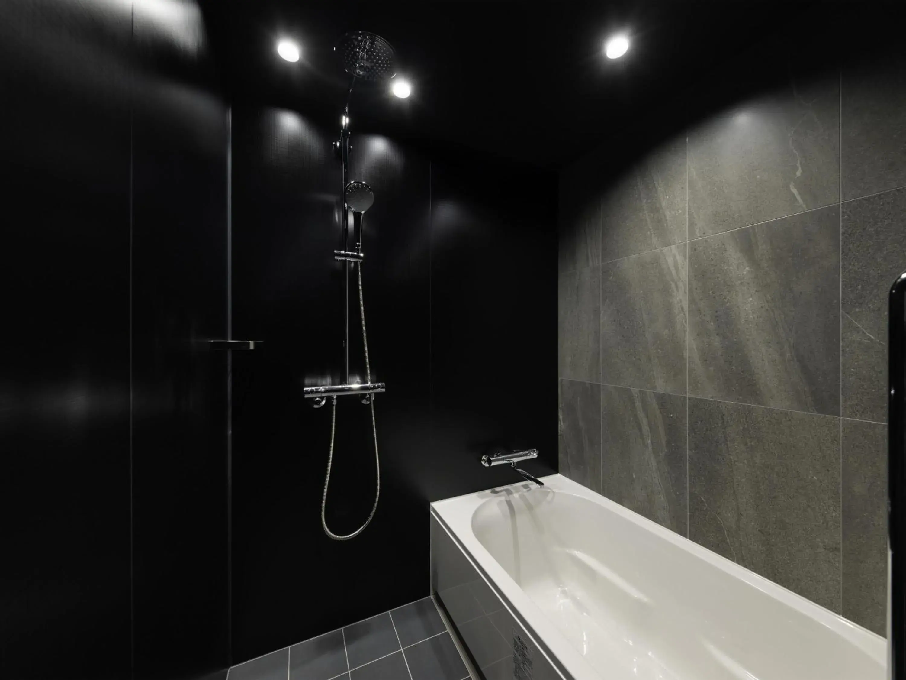 Deluxe Twin Room with Washing Machine in Mercure Tokyu Stay Osaka Namba Deluxe Twin Room with Washing Machine in Mercure Tokyu Stay Osaka Namba