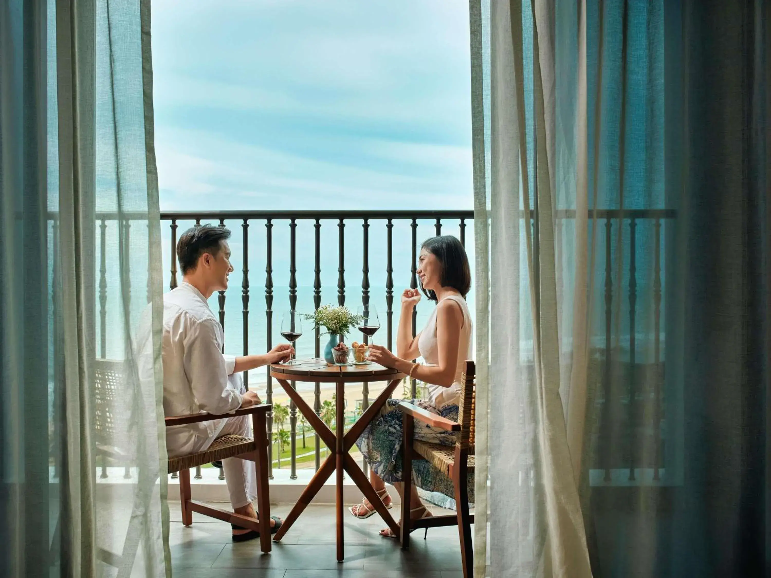 Executive Twin Room with Balcony and Sea View - High floors in Mövenpick Resort Phan Thiet Executive Twin Room with Balcony and Sea View - High floors in Mövenpick Resort Phan Thiet