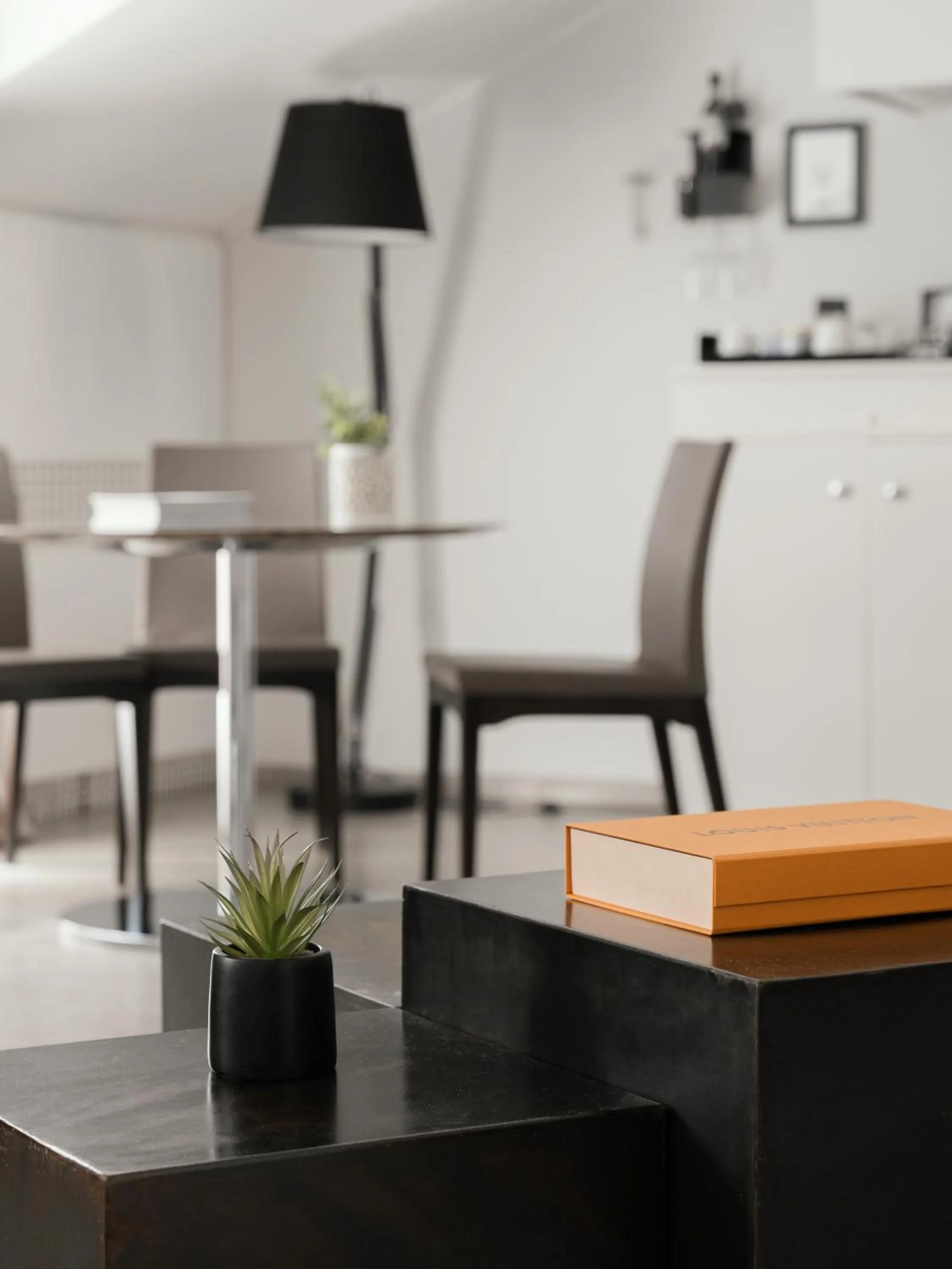 Seating area in Montenapoleone Suites