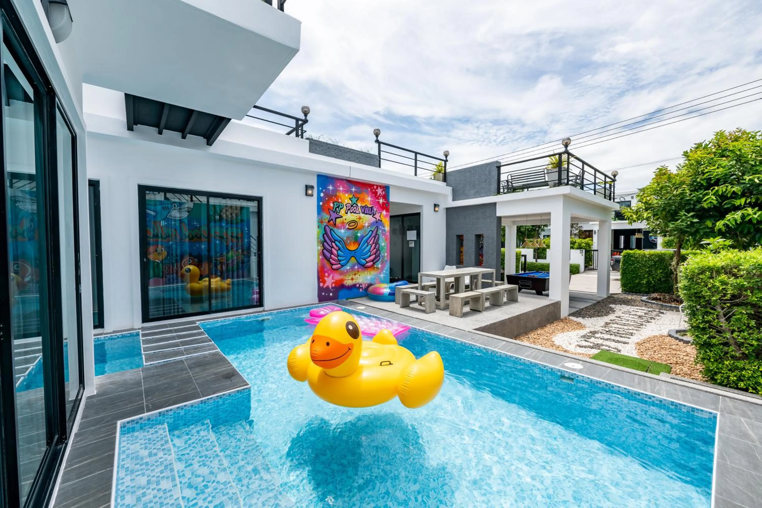 Swimming pool in PP Pool Villa Huahin