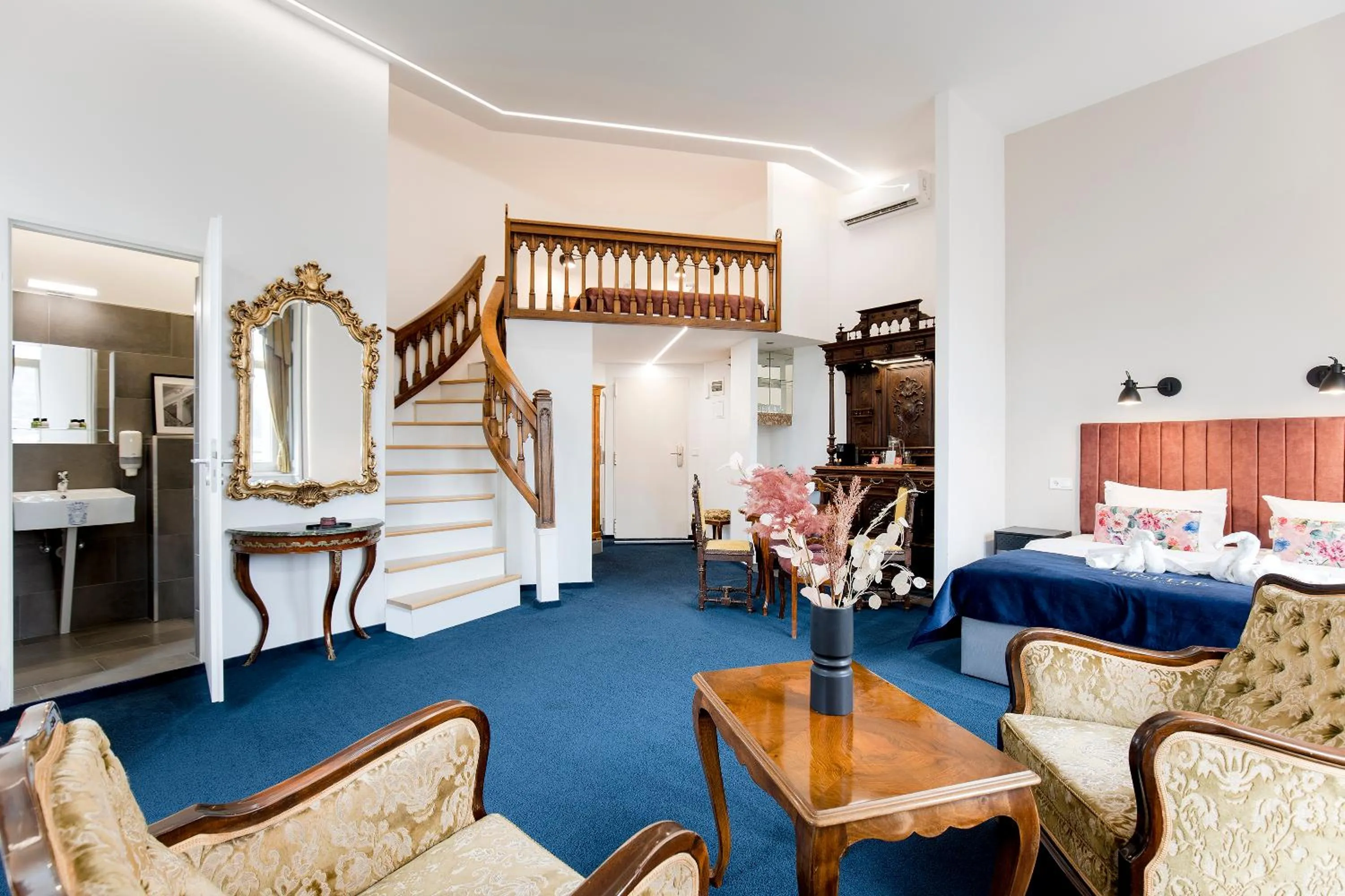 Living room, Bed in Giselle Vintage Doubles - Adults Only