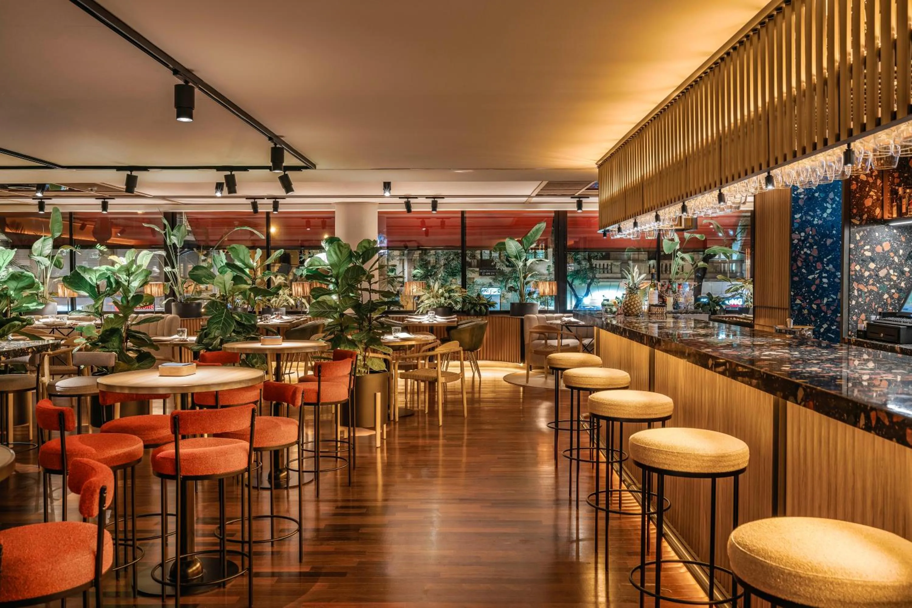 Restaurant/places to eat in Vincci Soma