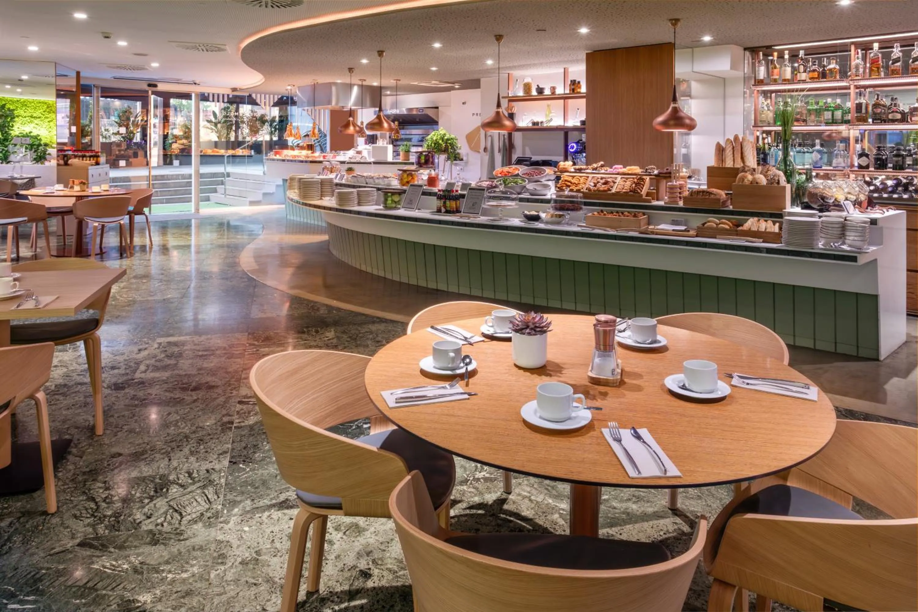 Restaurant/places to eat in Melia Barcelona Sarriá