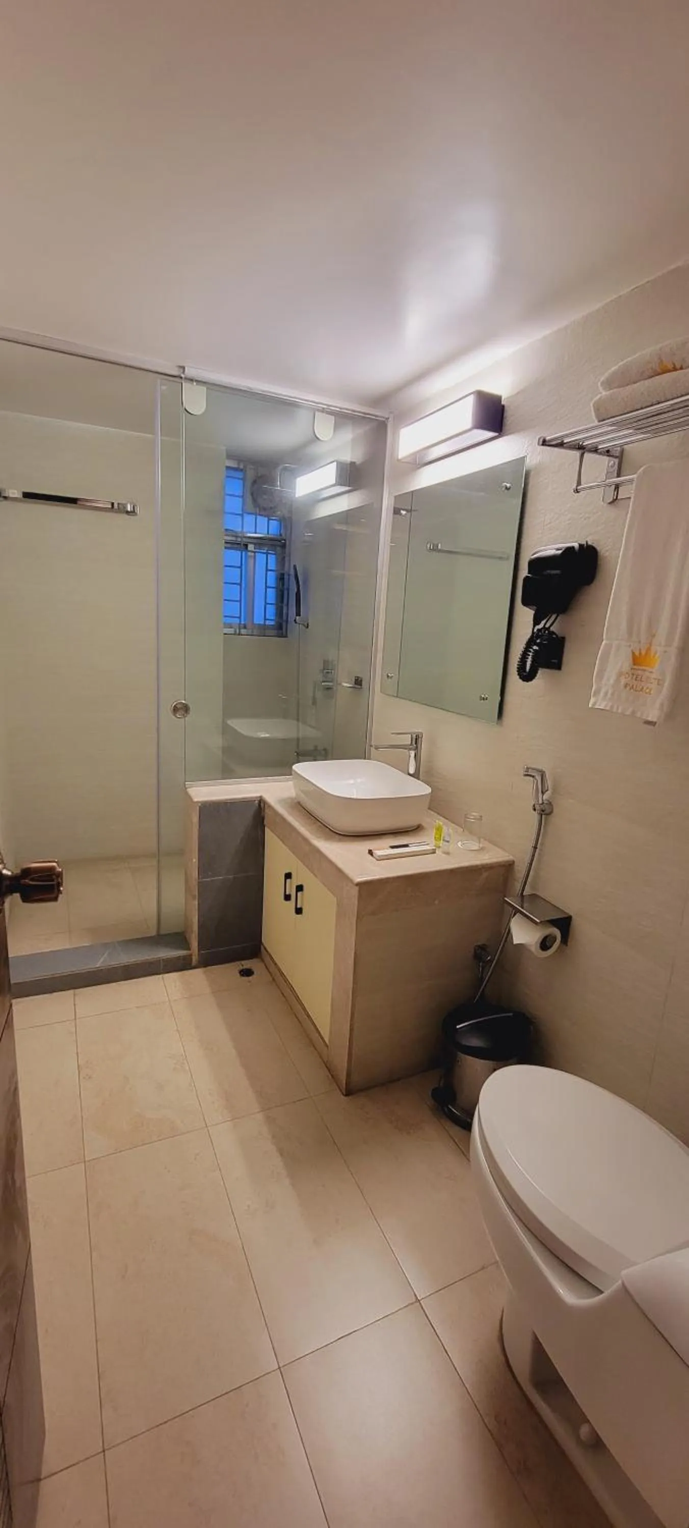 Shower in Hotel Elite Palace