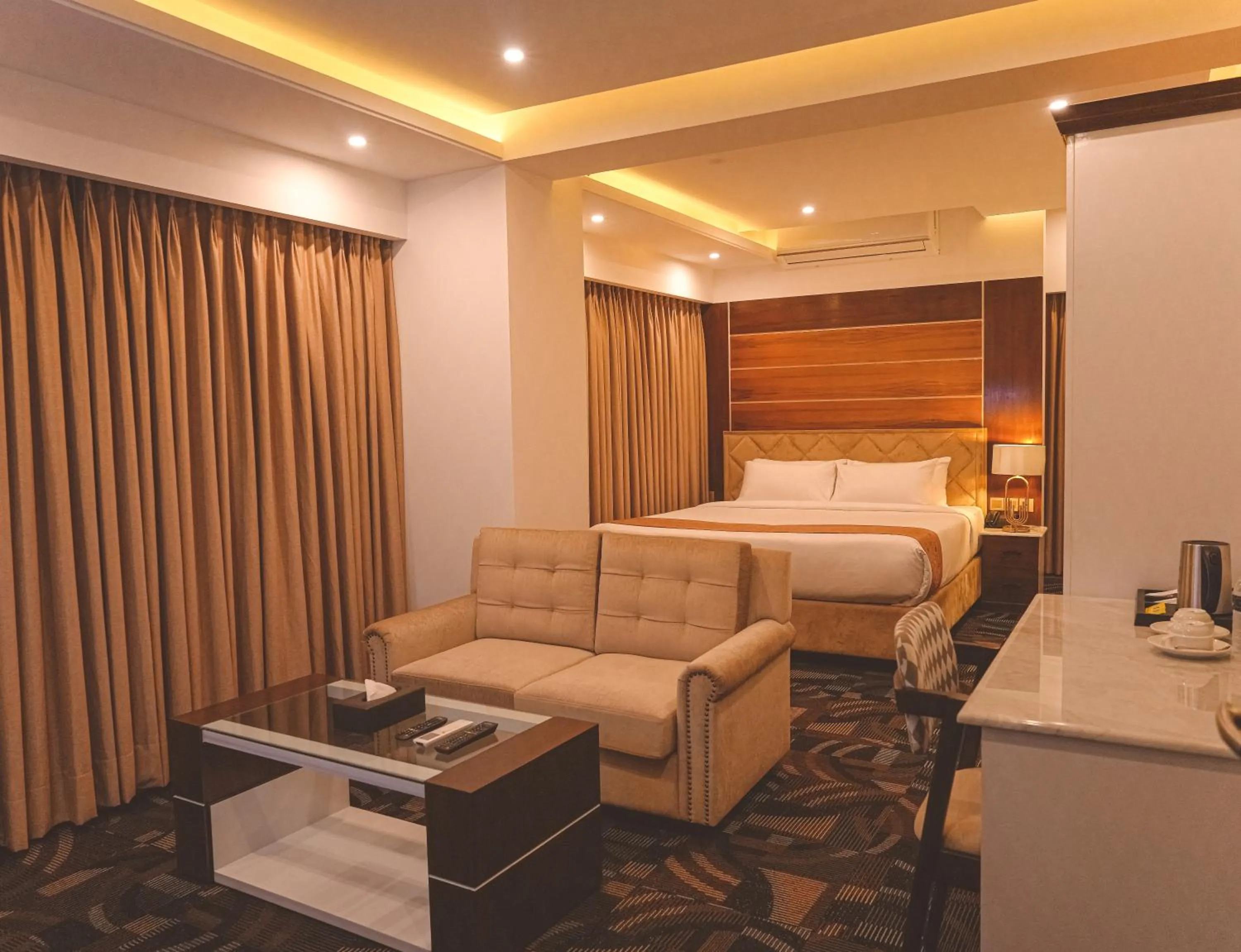 Bed in Hotel Elite Palace