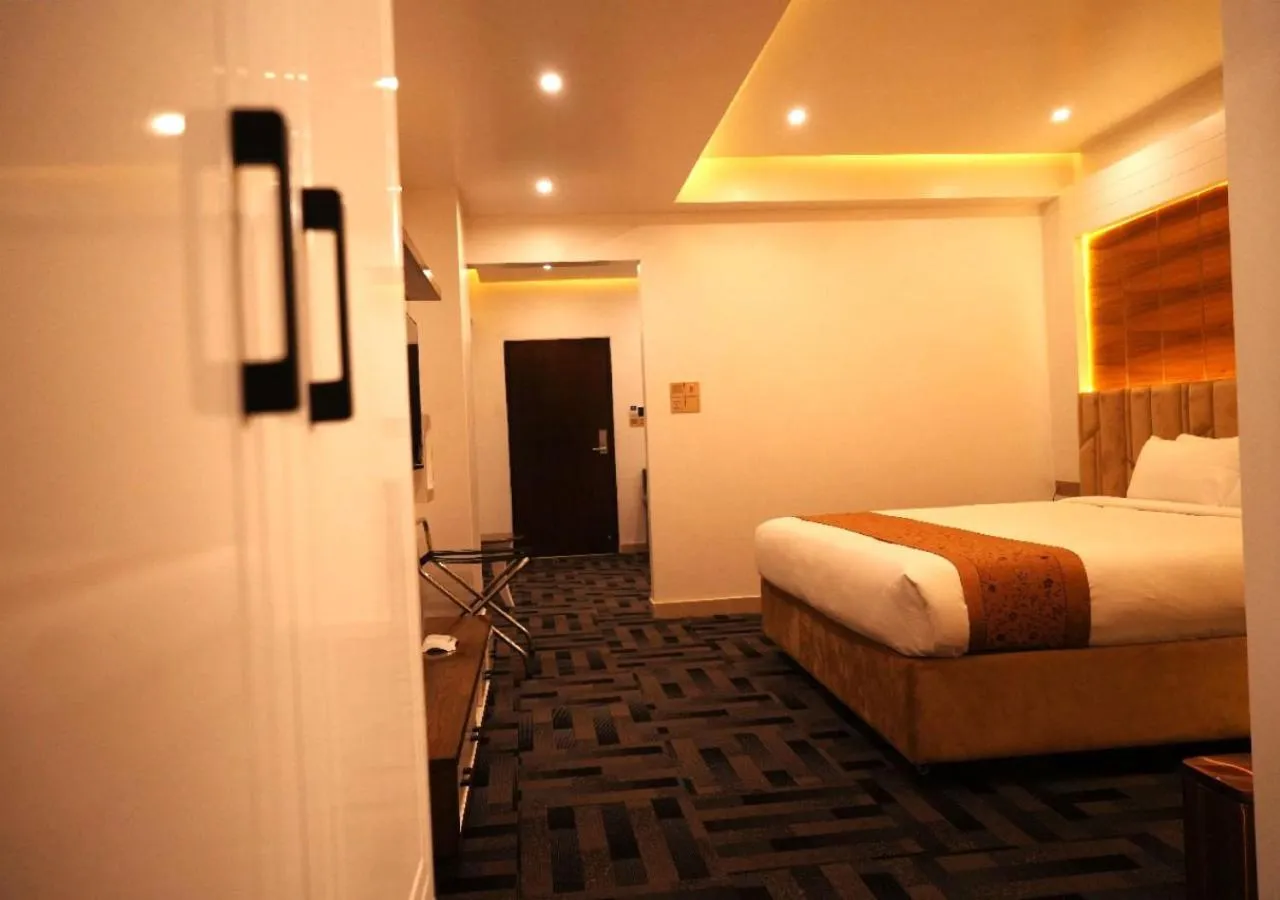 Bed in Hotel Elite Palace