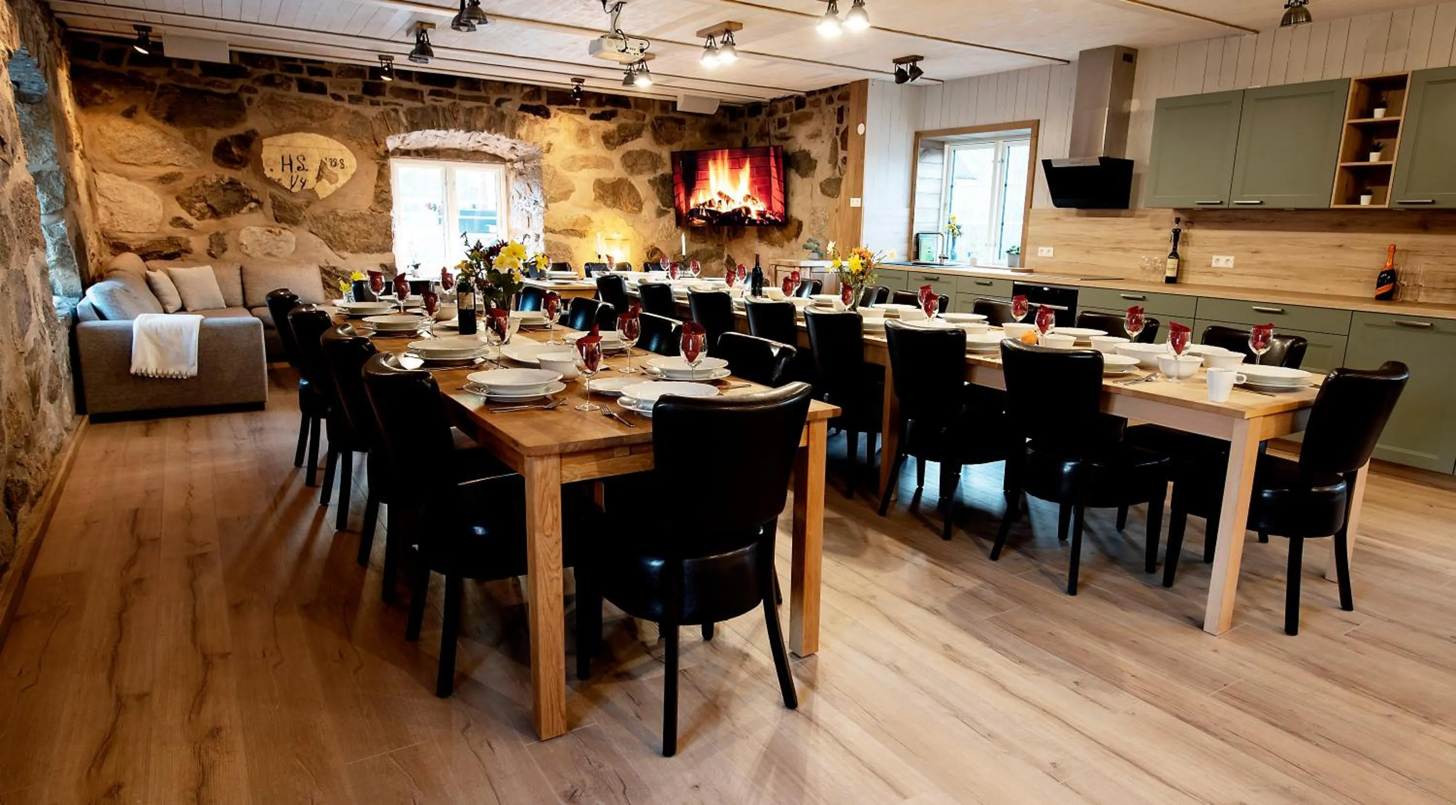 Banquet/Function facilities in Exclusive House
