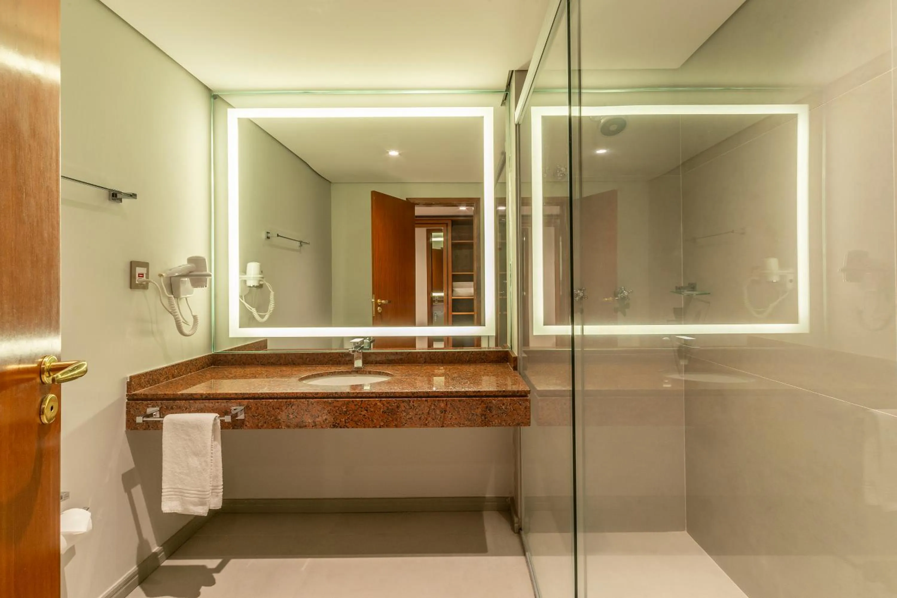 Bathroom in Laghetto Stilo São Paulo