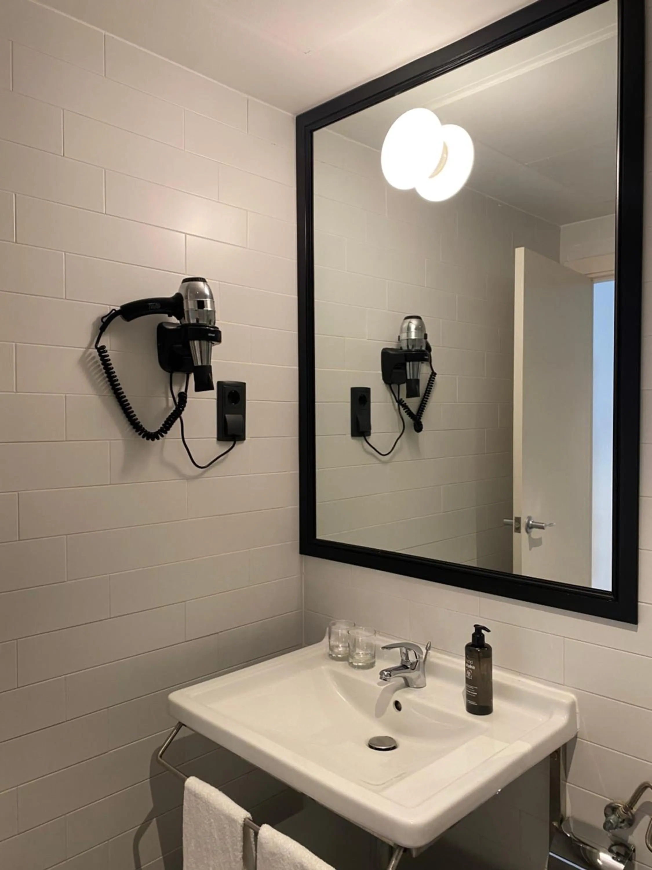 Bathroom in Oriente Atiram Hotel